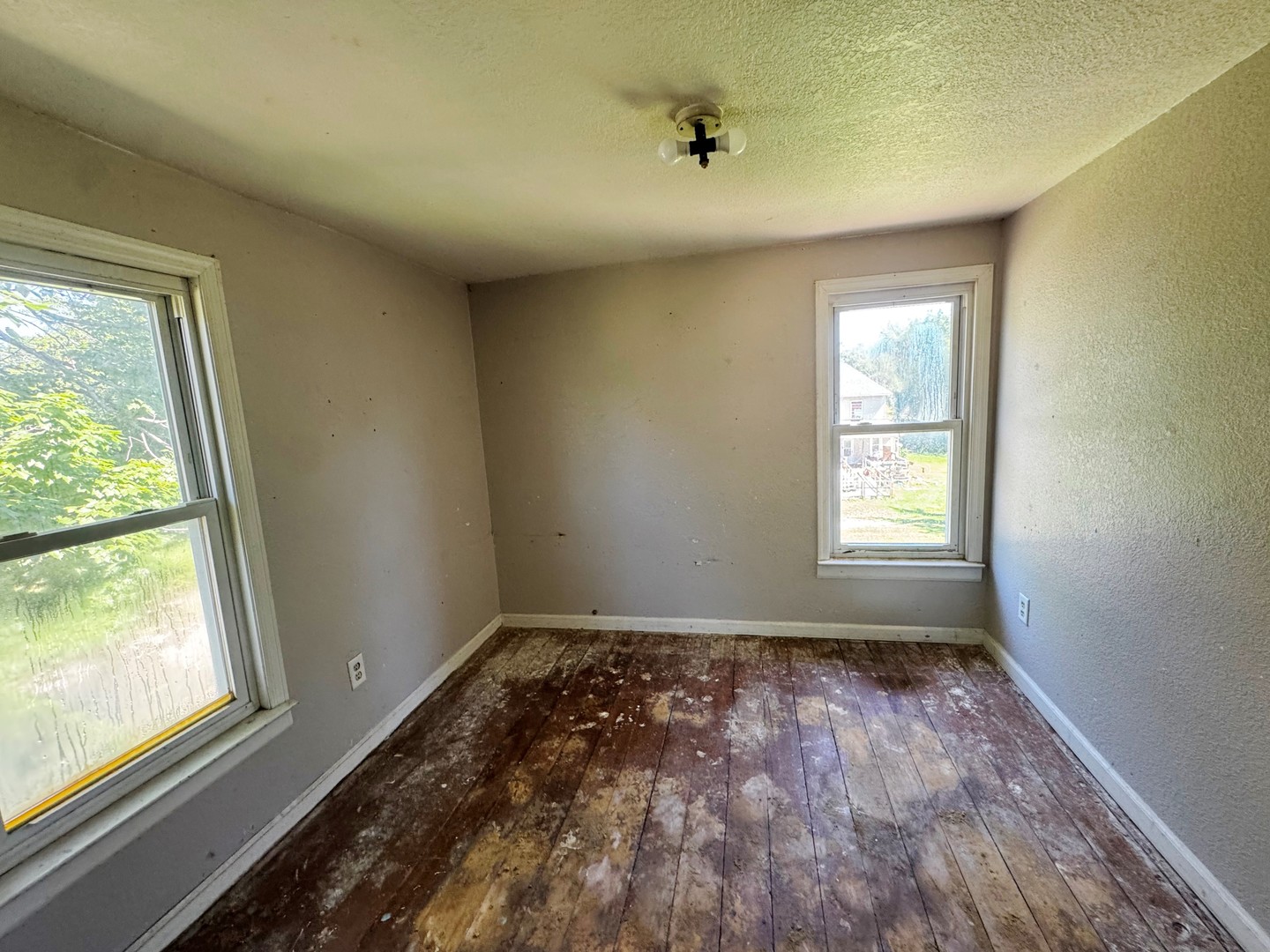 302 E Prospect Street Property Photo 14