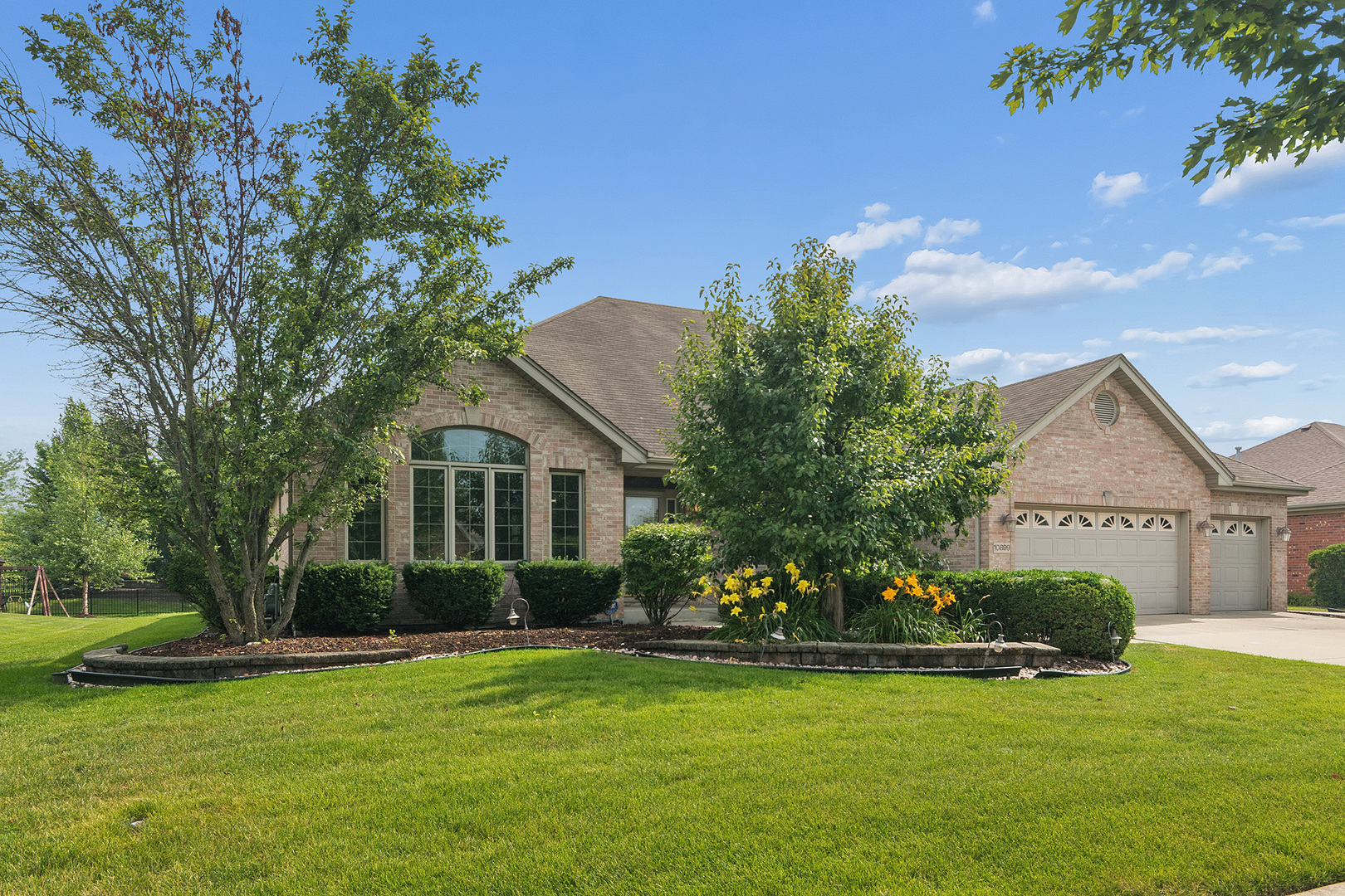 10899 Swallow Tail Lane Property Photo 1