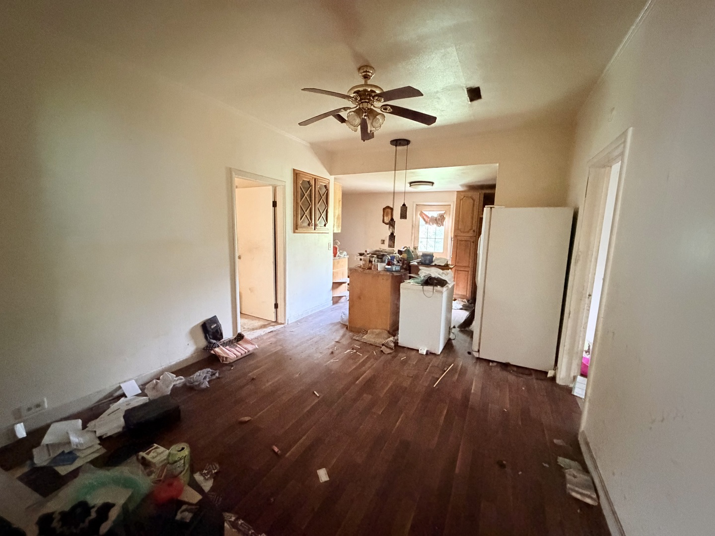 261 E Trammel Street Property Photo 8