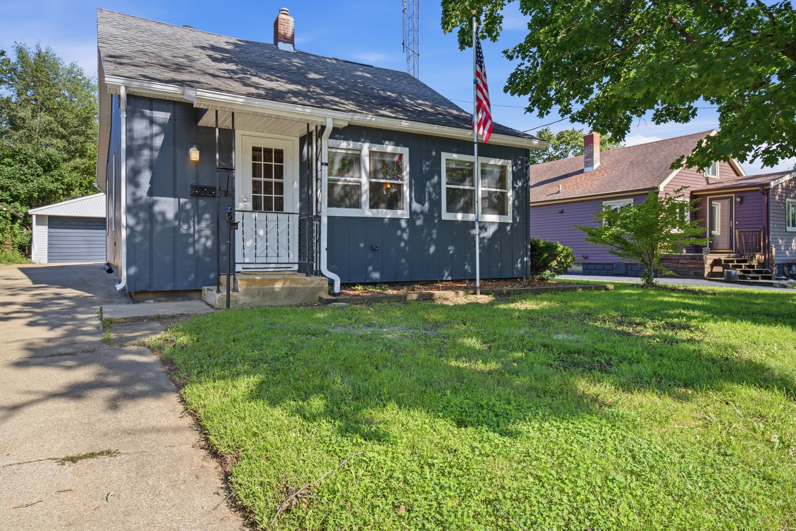 1215 Colton Avenue Property Photo 1