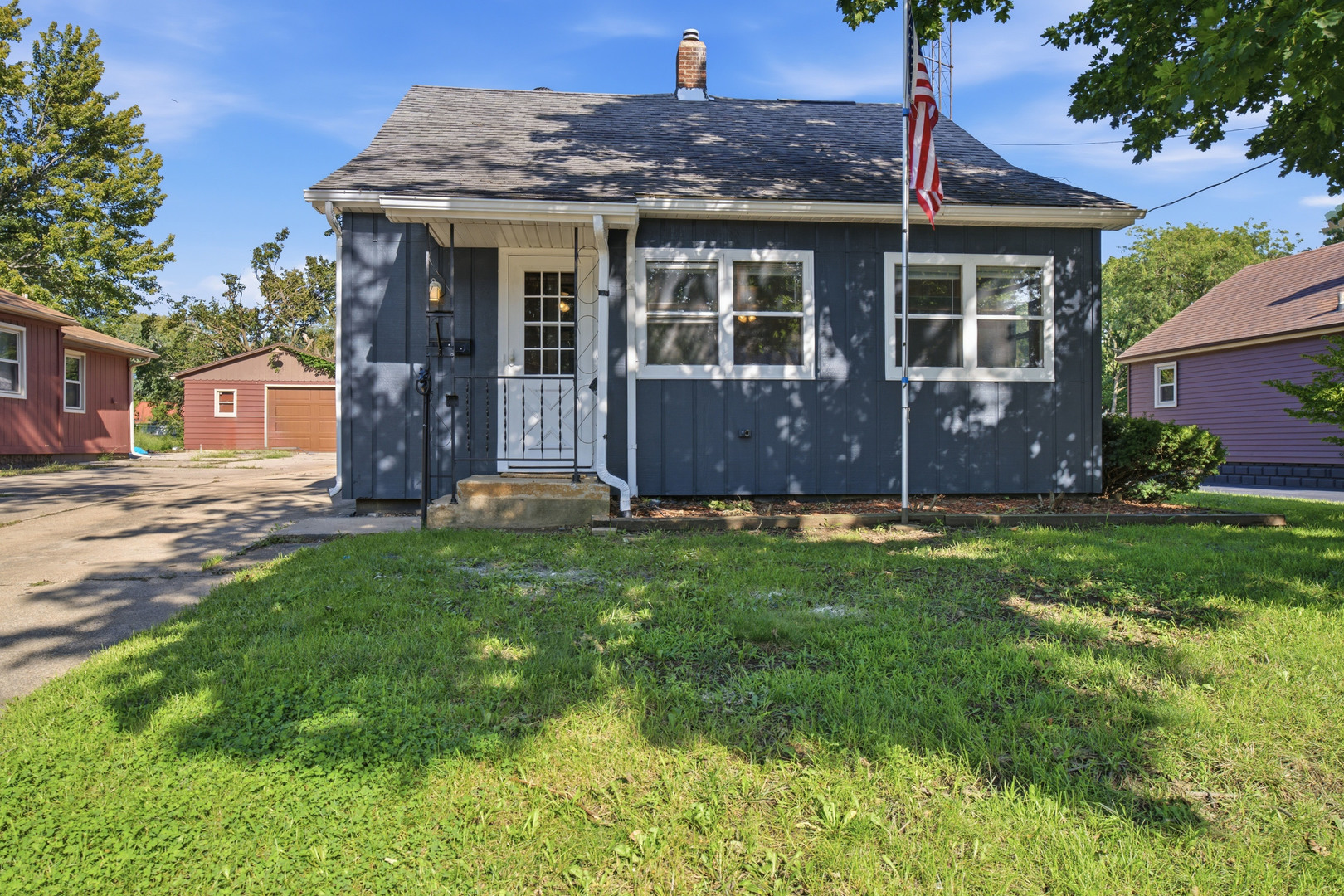1215 Colton Avenue Property Photo 2