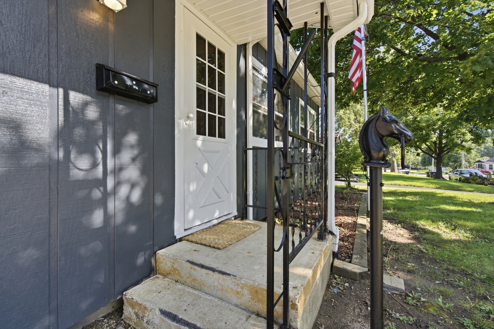 1215 Colton Avenue Property Photo 3