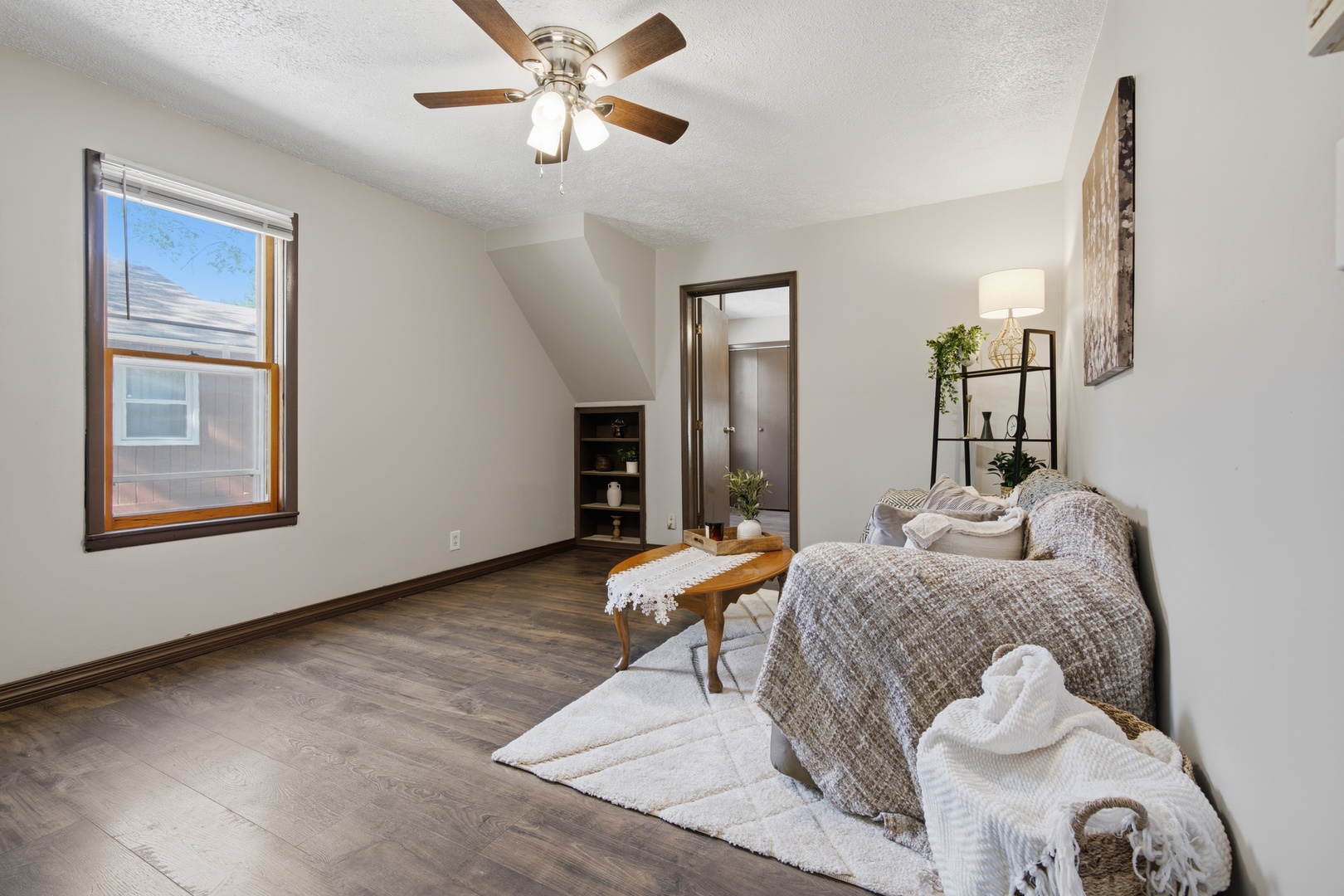 1215 Colton Avenue Property Photo 8