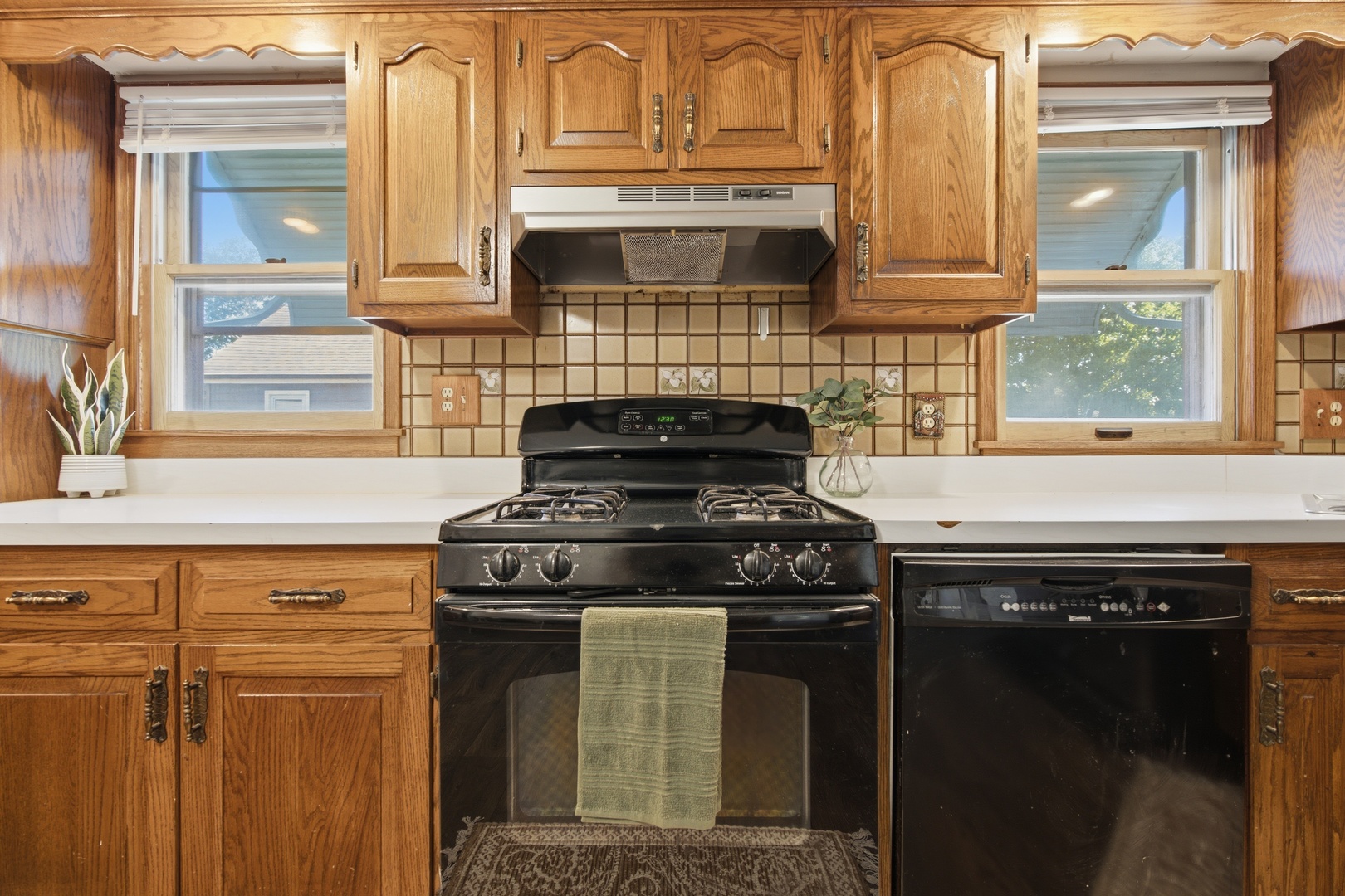 1215 Colton Avenue Property Photo 12