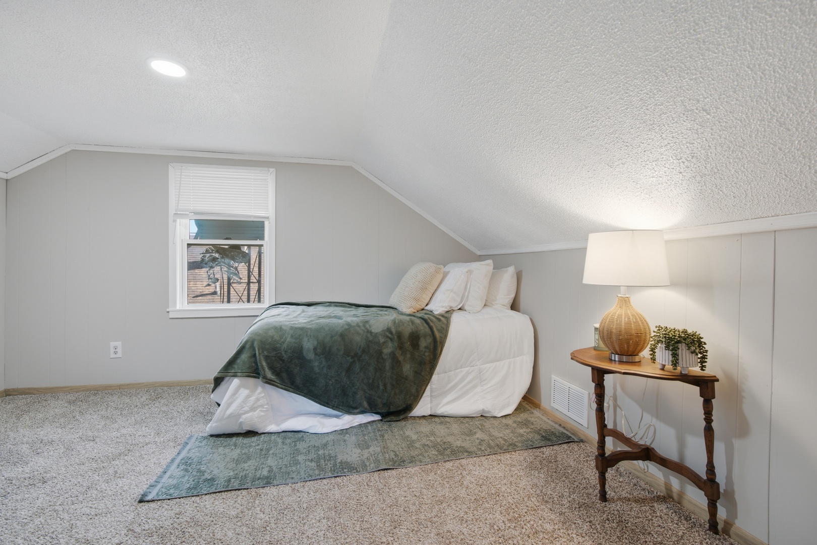 1215 Colton Avenue Property Photo 18