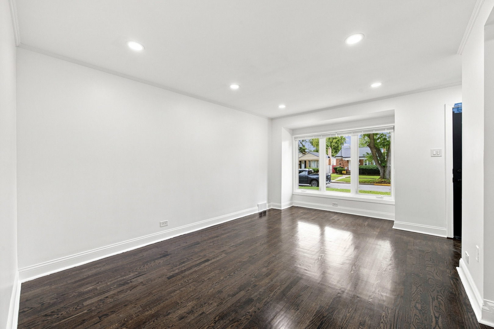 117 Morris Avenue Property Photo 4
