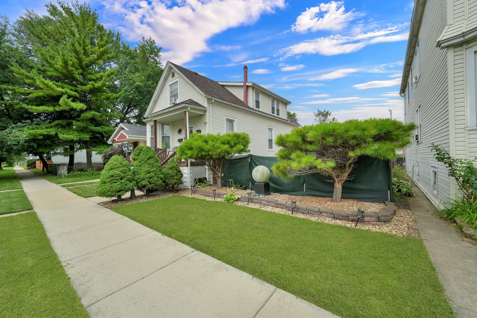1410 Clarence Avenue Property Photo 3