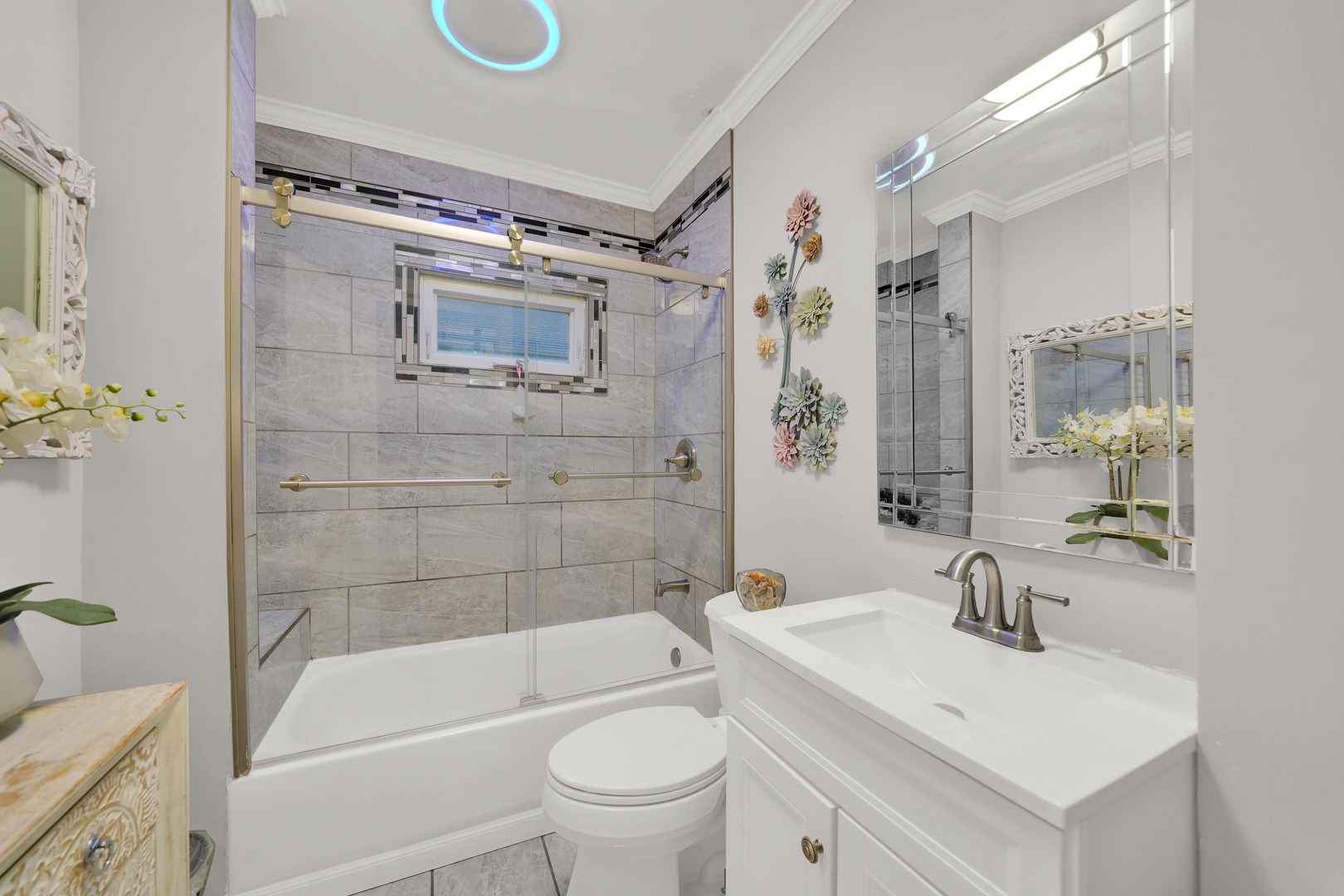1410 Clarence Avenue Property Photo 12