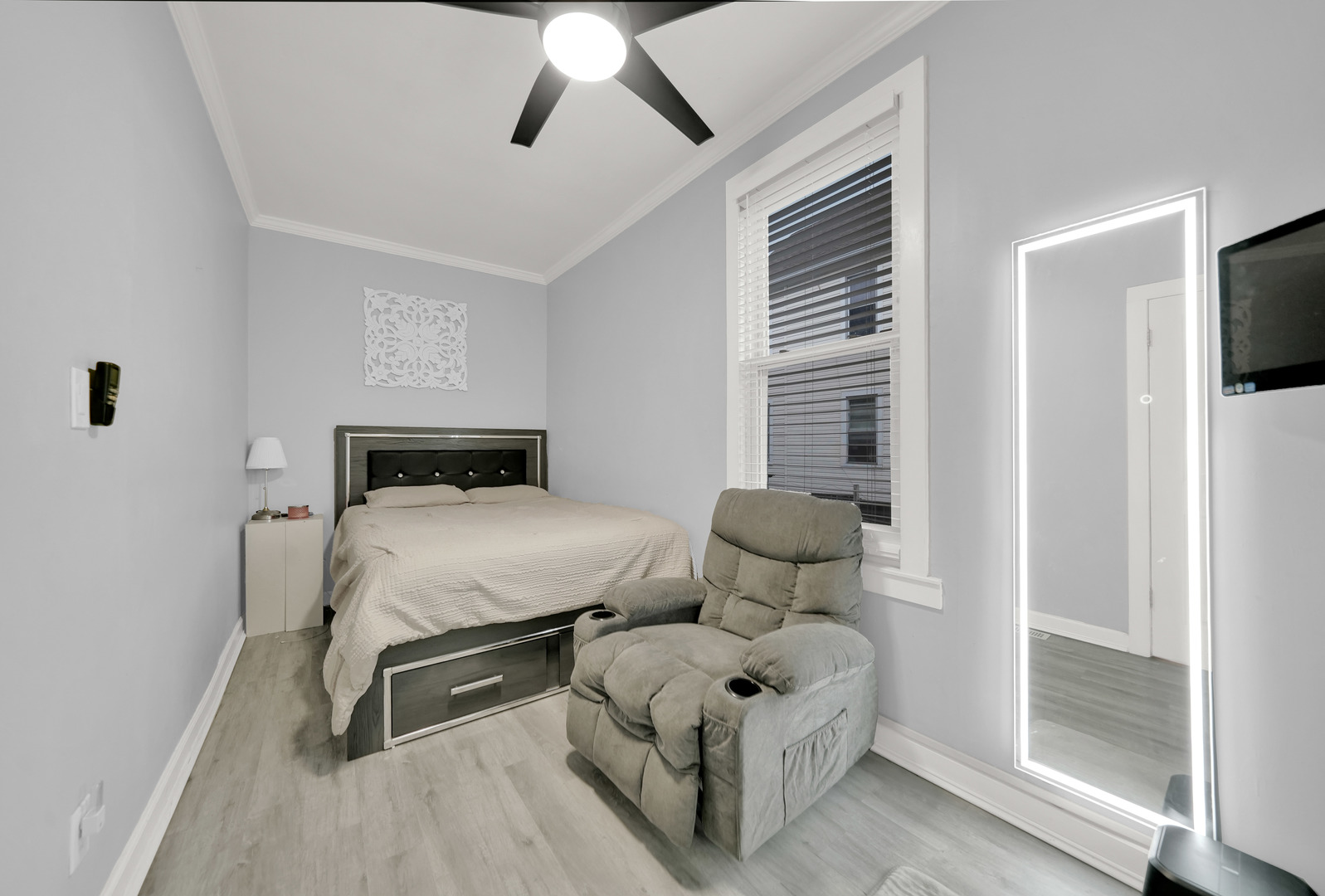 1410 Clarence Avenue Property Photo 13