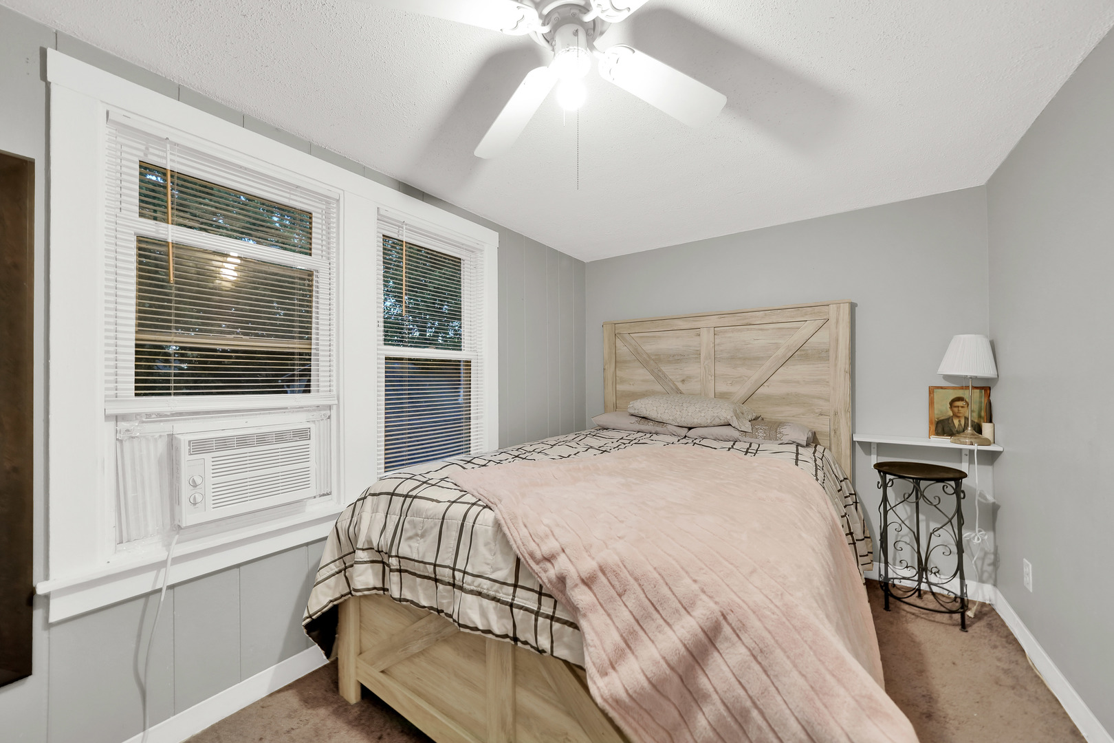 1410 Clarence Avenue Property Photo 15