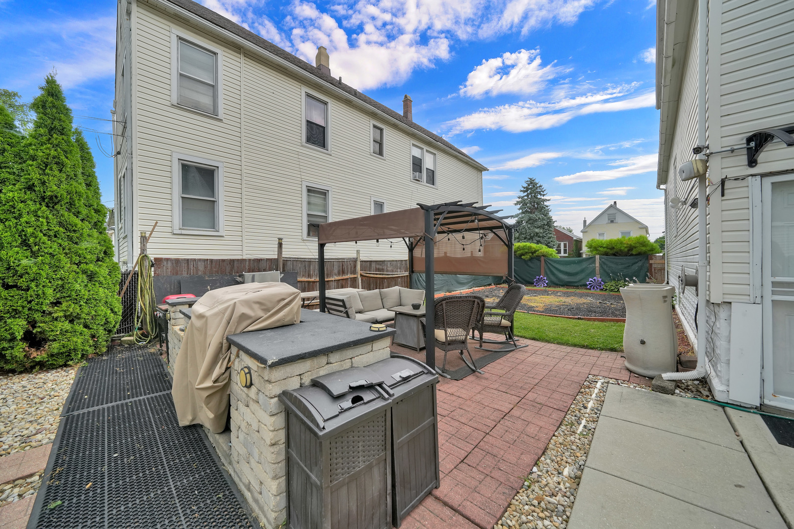 1410 Clarence Avenue Property Photo 20