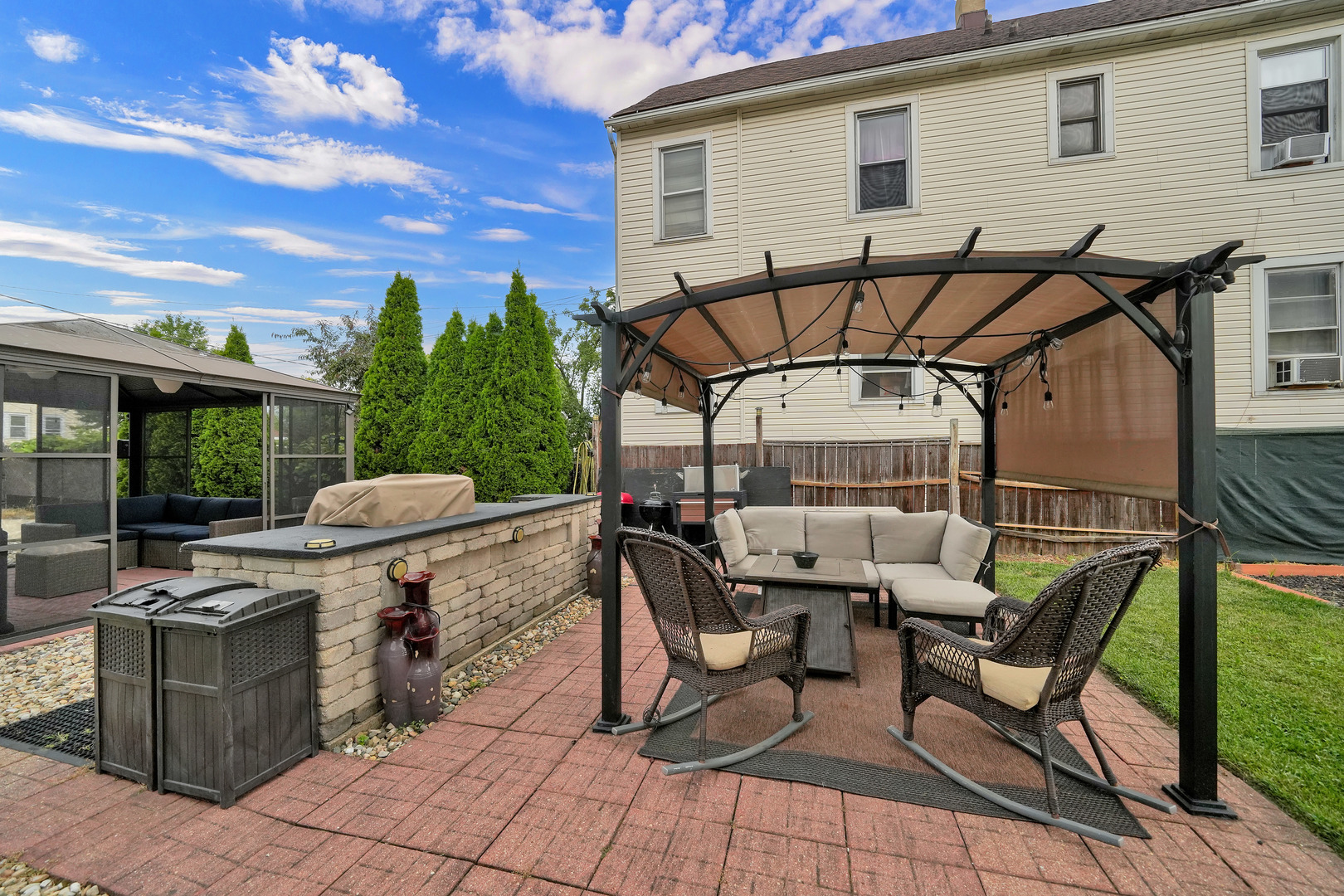 1410 Clarence Avenue Property Photo 21