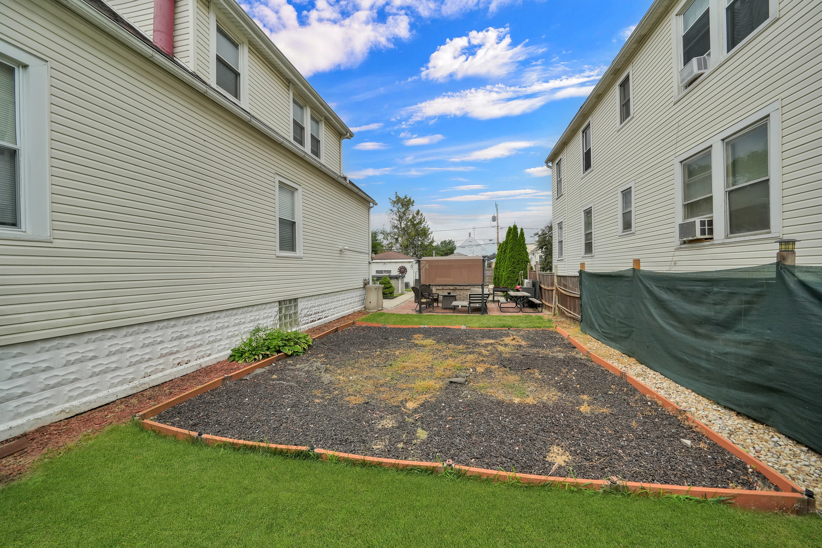 1410 Clarence Avenue Property Photo 22