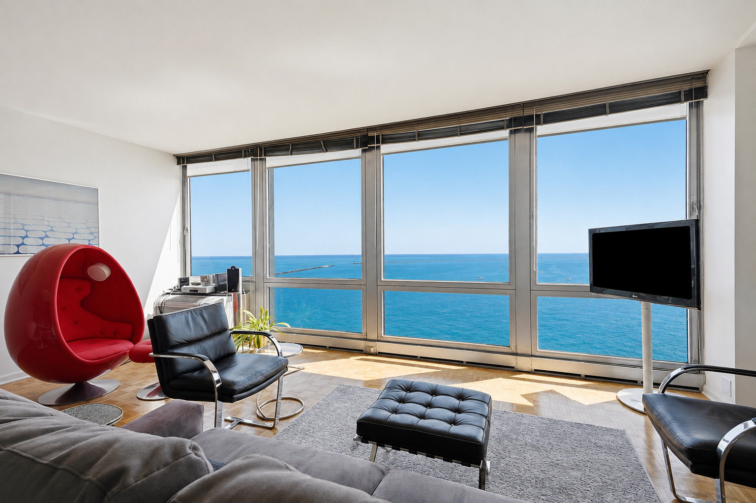 880 N Lake Shore Drive 10c Property Photo 3