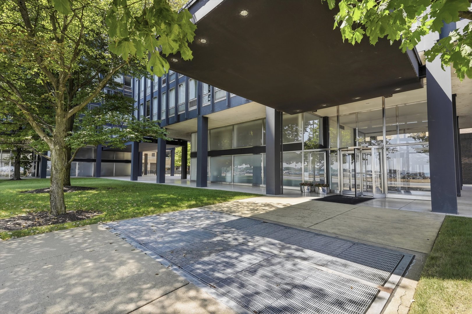 880 N Lake Shore Drive 10c Property Photo 22