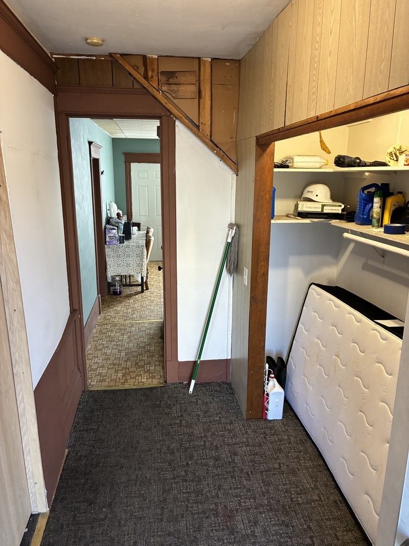 303 W Spring Street Property Photo 2