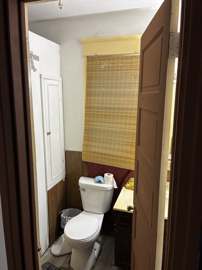 303 W Spring Street Property Photo 6