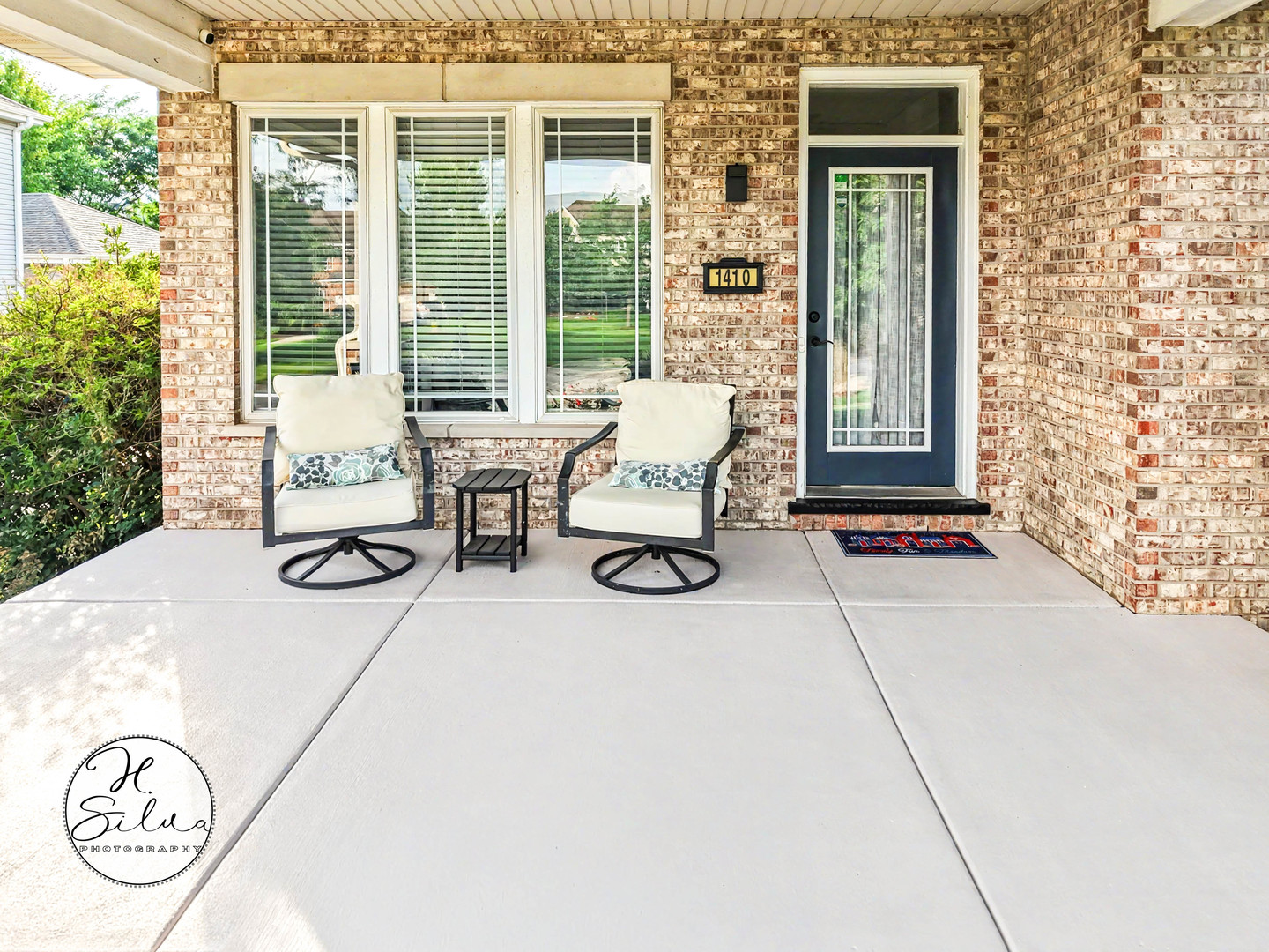 1410 Grand Pointe Boulevard Property Photo 3