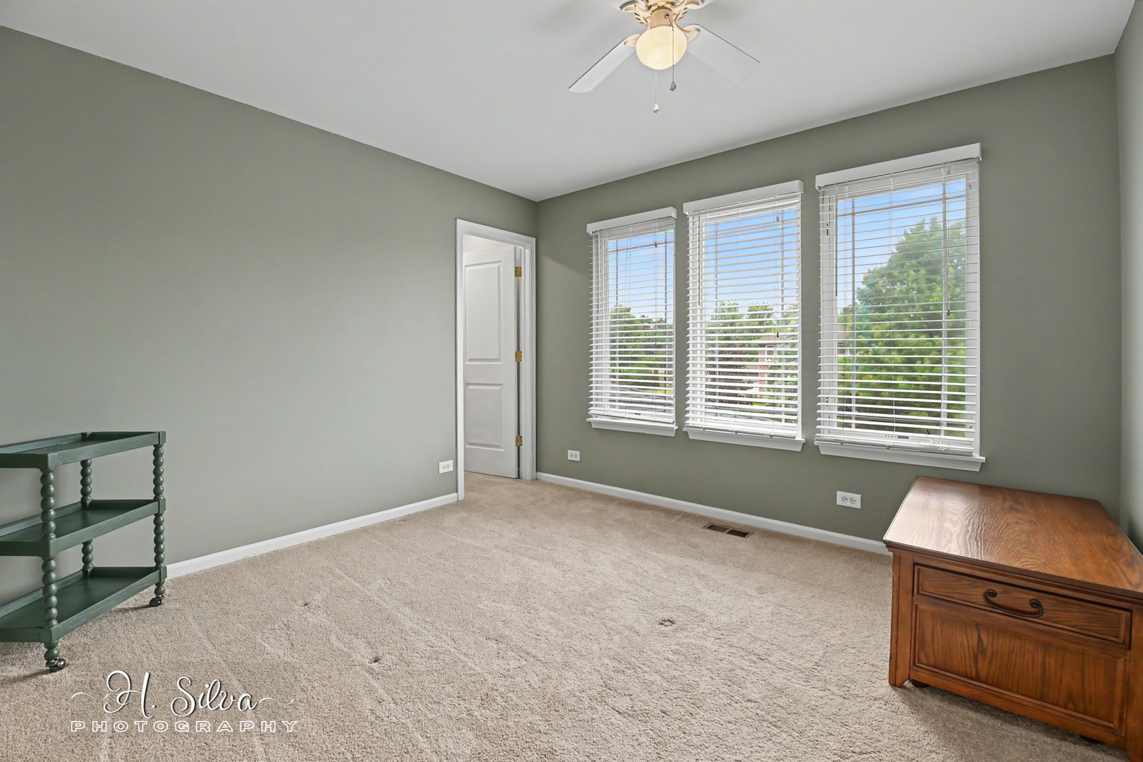 1410 Grand Pointe Boulevard Property Photo 31