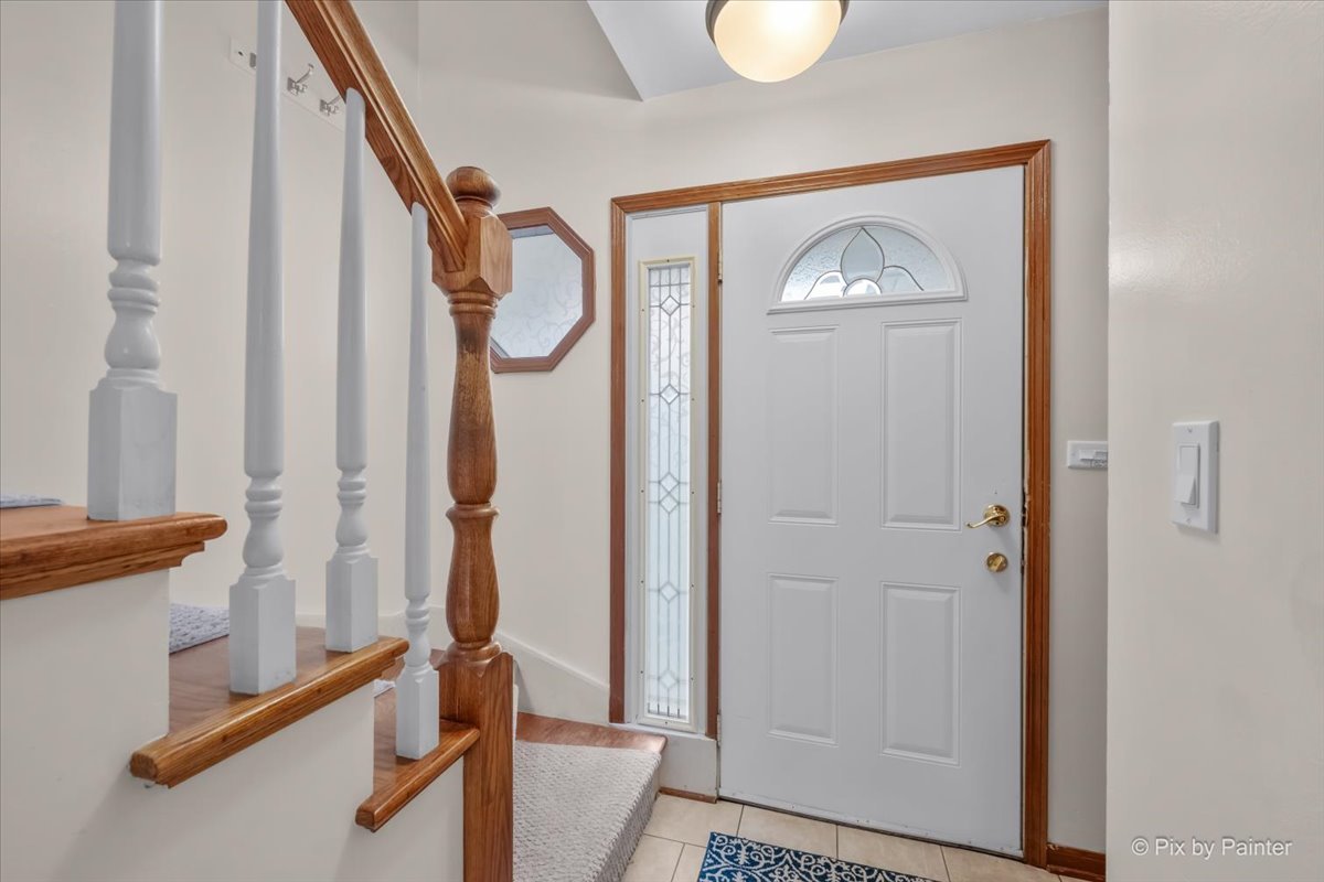 473 Nicole Drive B Property Photo 2