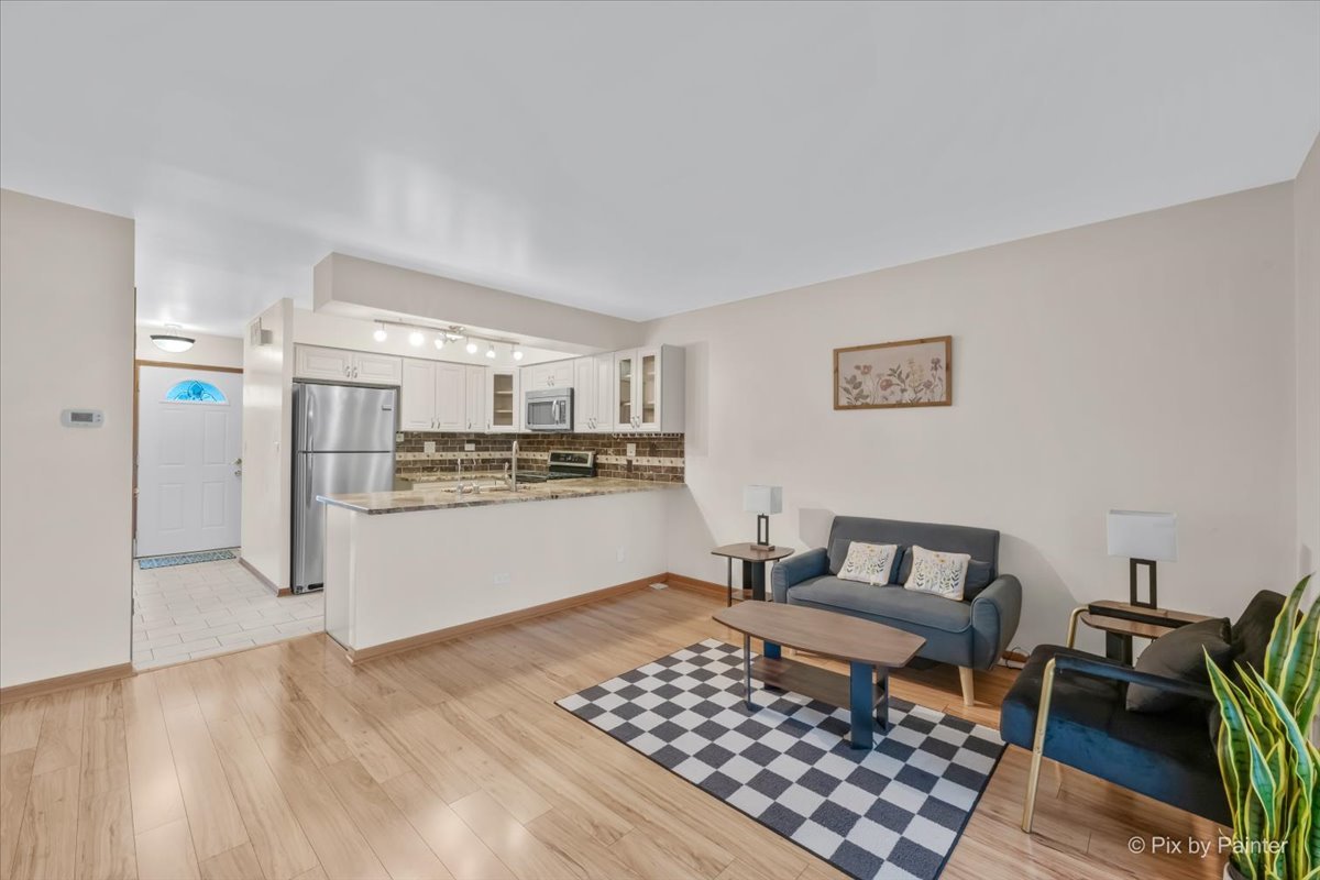 473 Nicole Drive B Property Photo 10