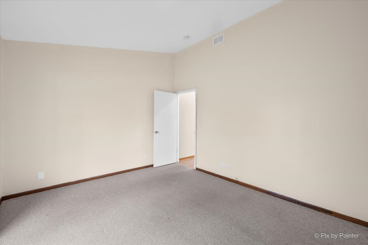 473 Nicole Drive B Property Photo 15