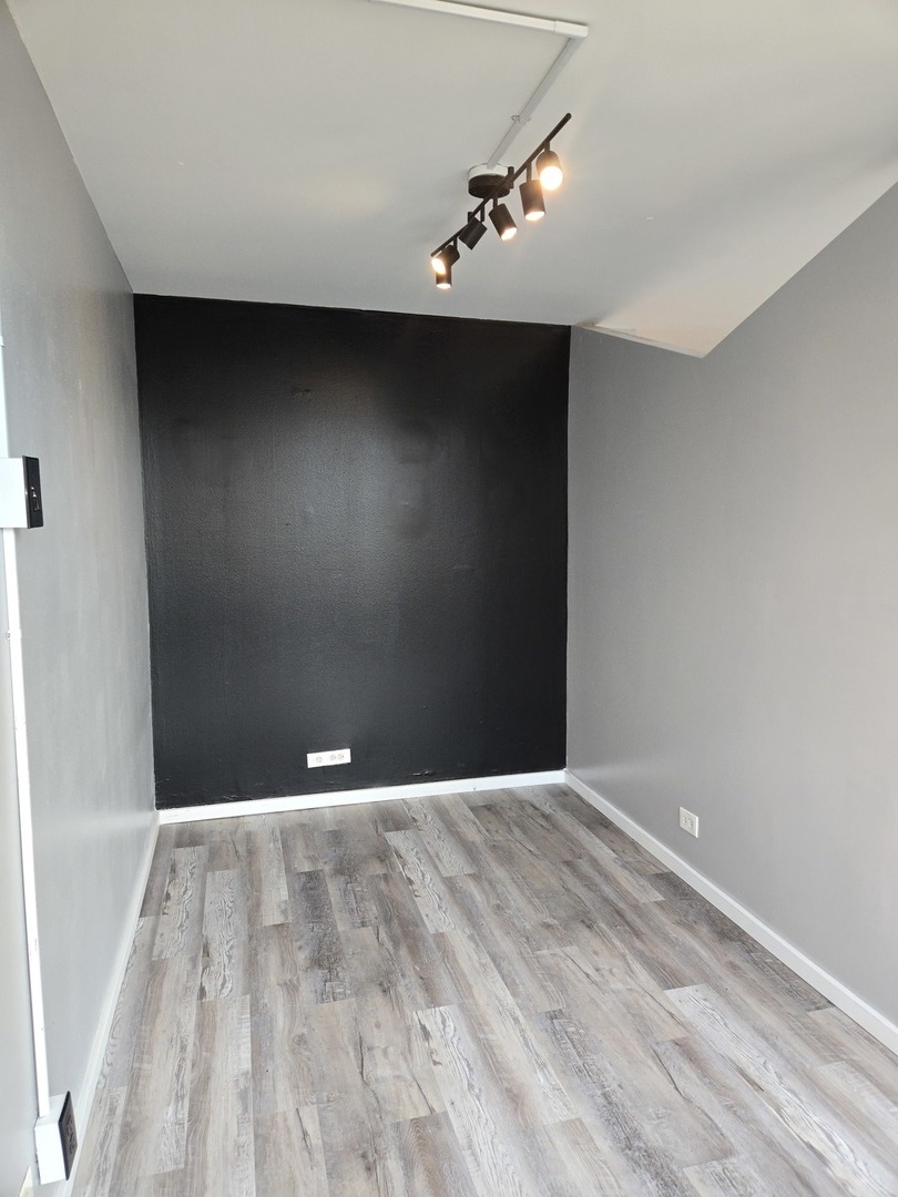 1 E Scott Street 1412 Property Photo 8