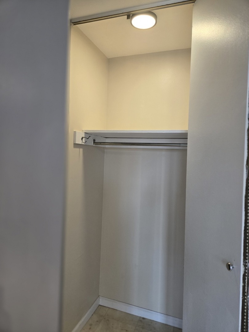 1 E Scott Street 1412 Property Photo 12