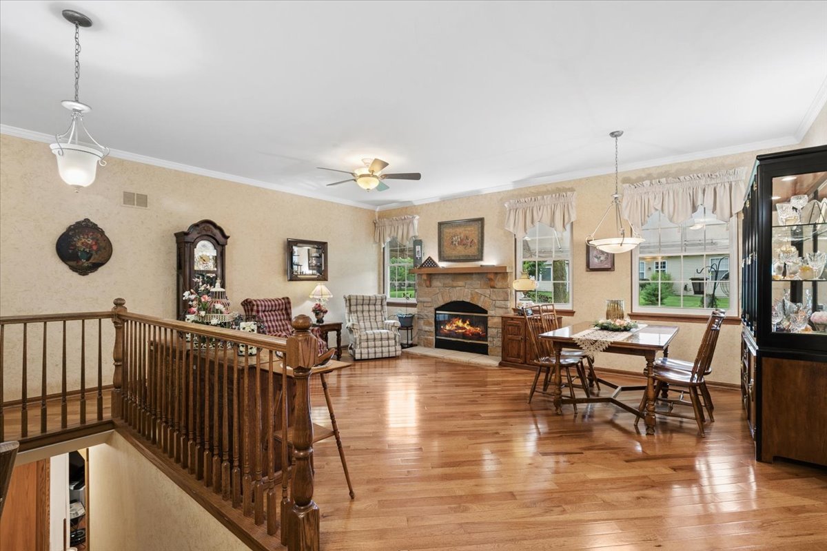 2058 Carillon Drive Property Photo 3