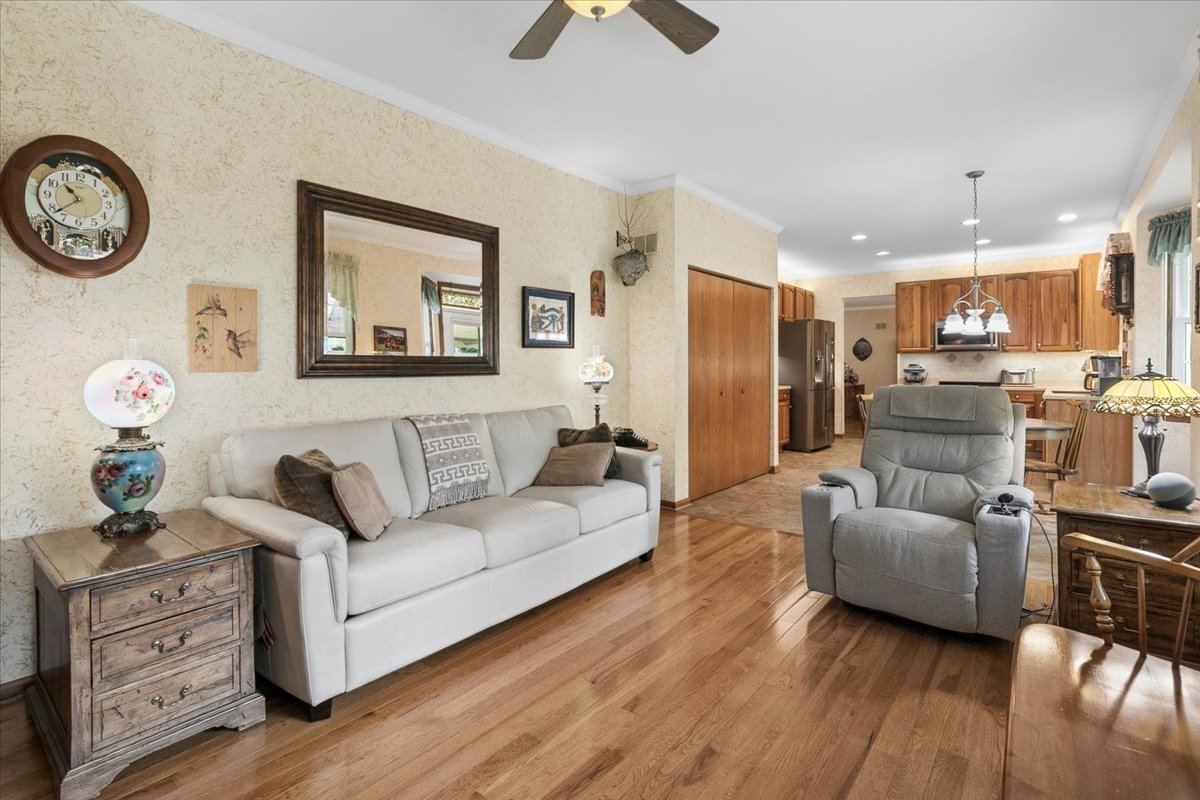 2058 Carillon Drive Property Photo 10