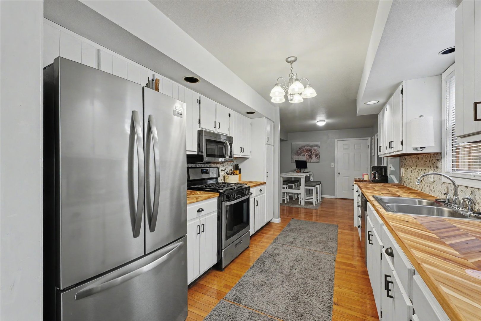 300 Gainesborough Court Property Photo 20