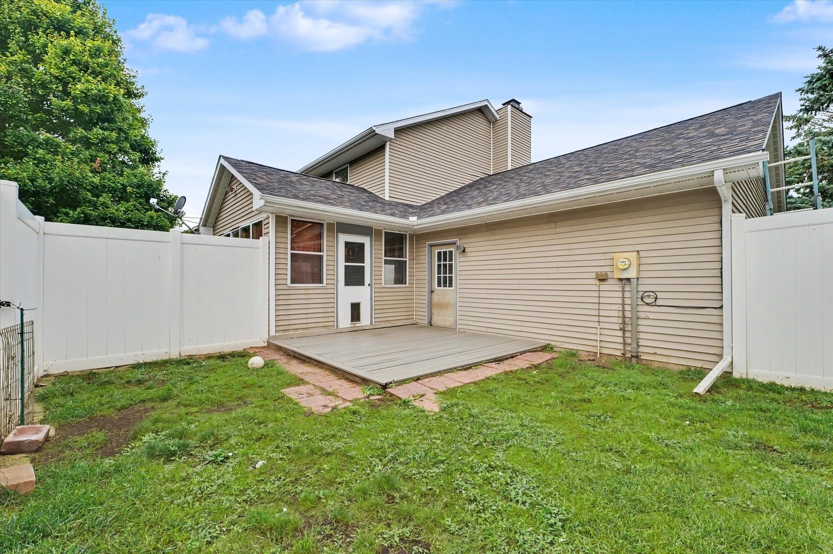 300 Gainesborough Court Property Photo 43