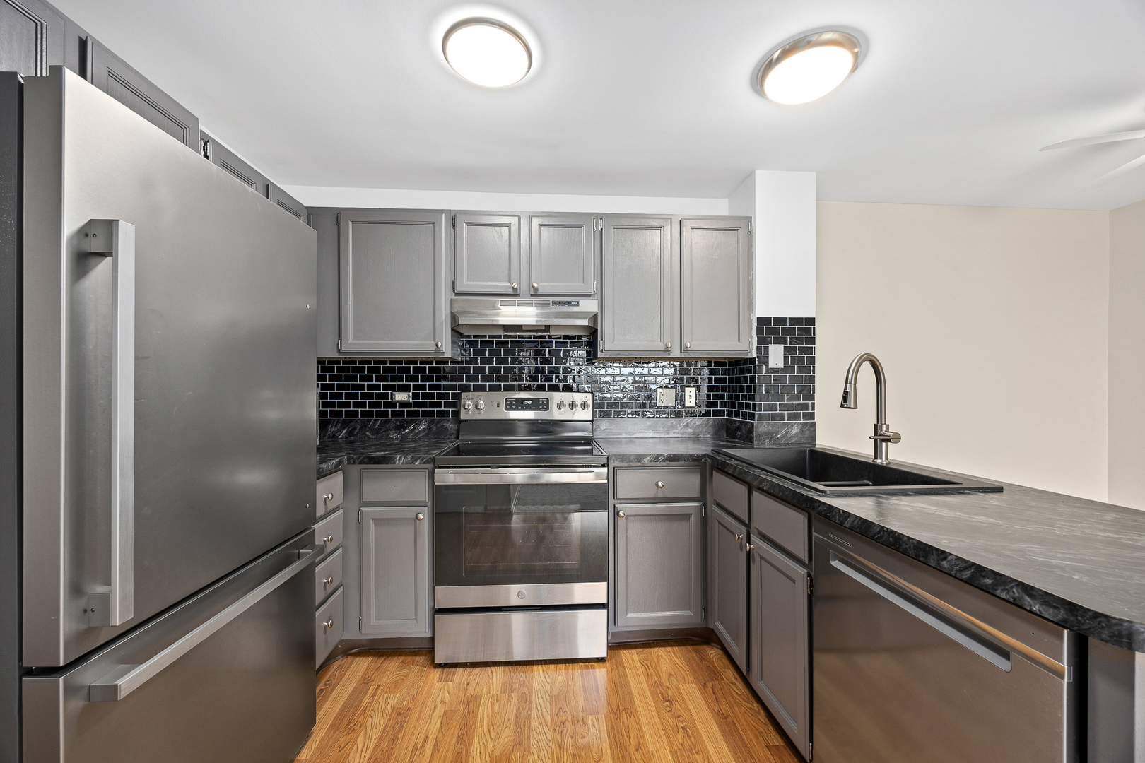 5400 Walnut Avenue 410 Property Photo 5