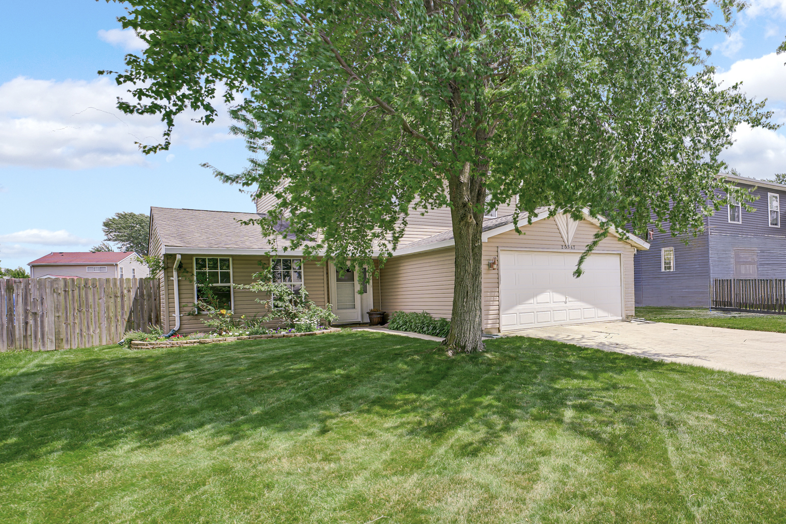 20547 S Frankfort Square Road Property Photo 1