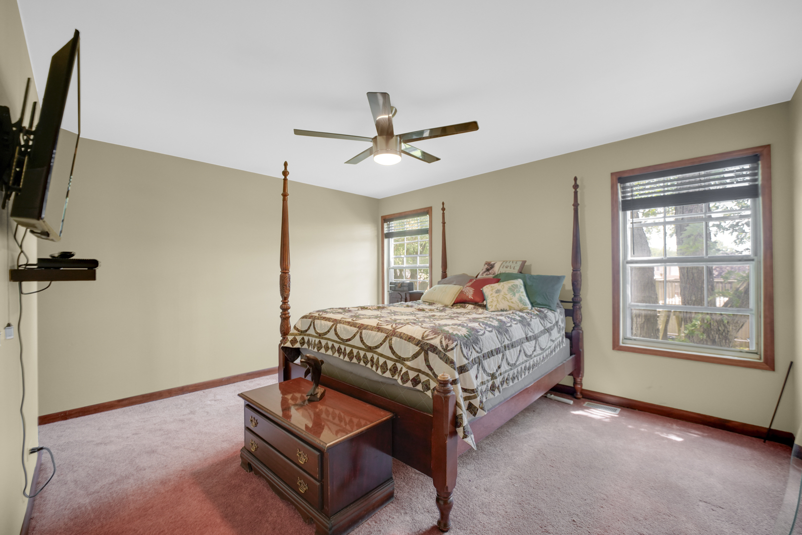 20547 S Frankfort Square Road Property Photo 13