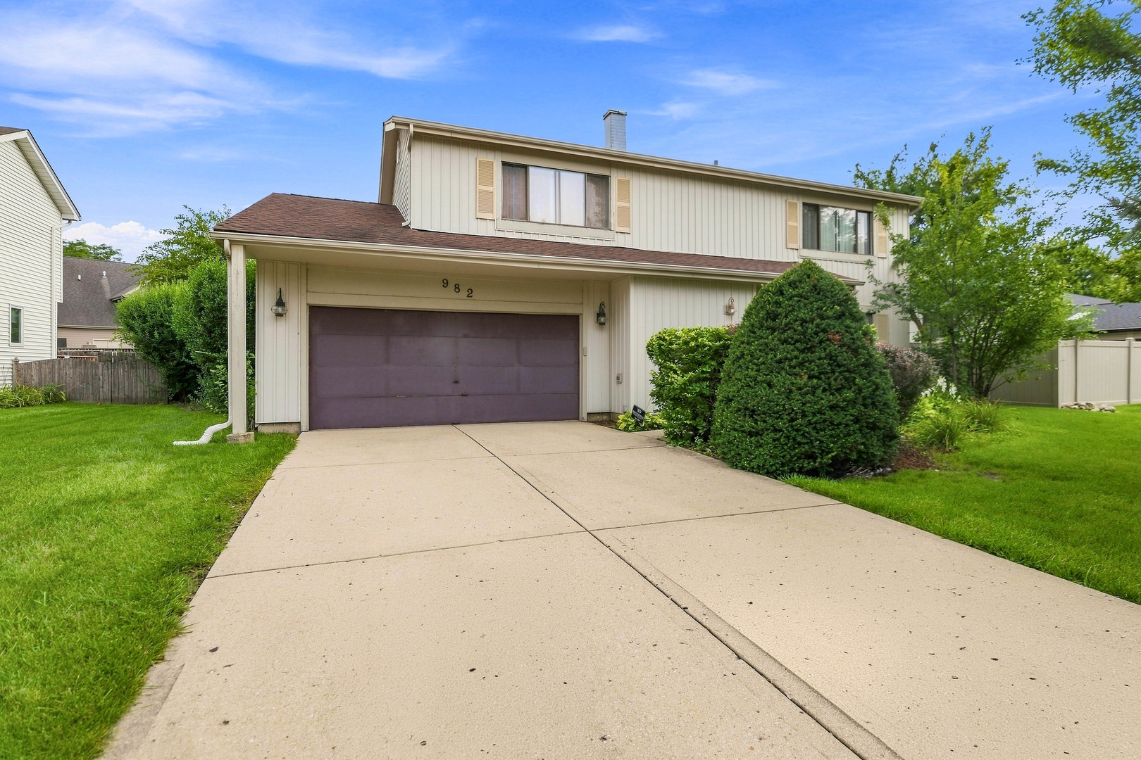 982 Valleyview Drive Property Photo 1