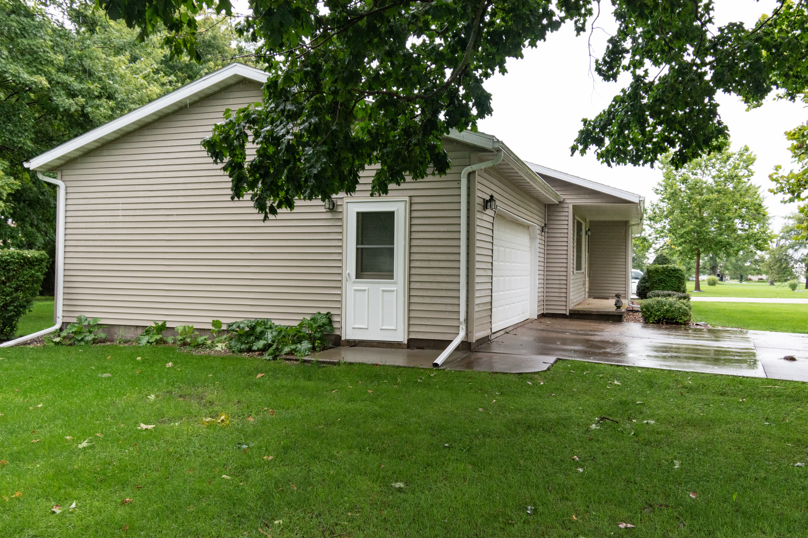 401 N West Street Property Photo 24