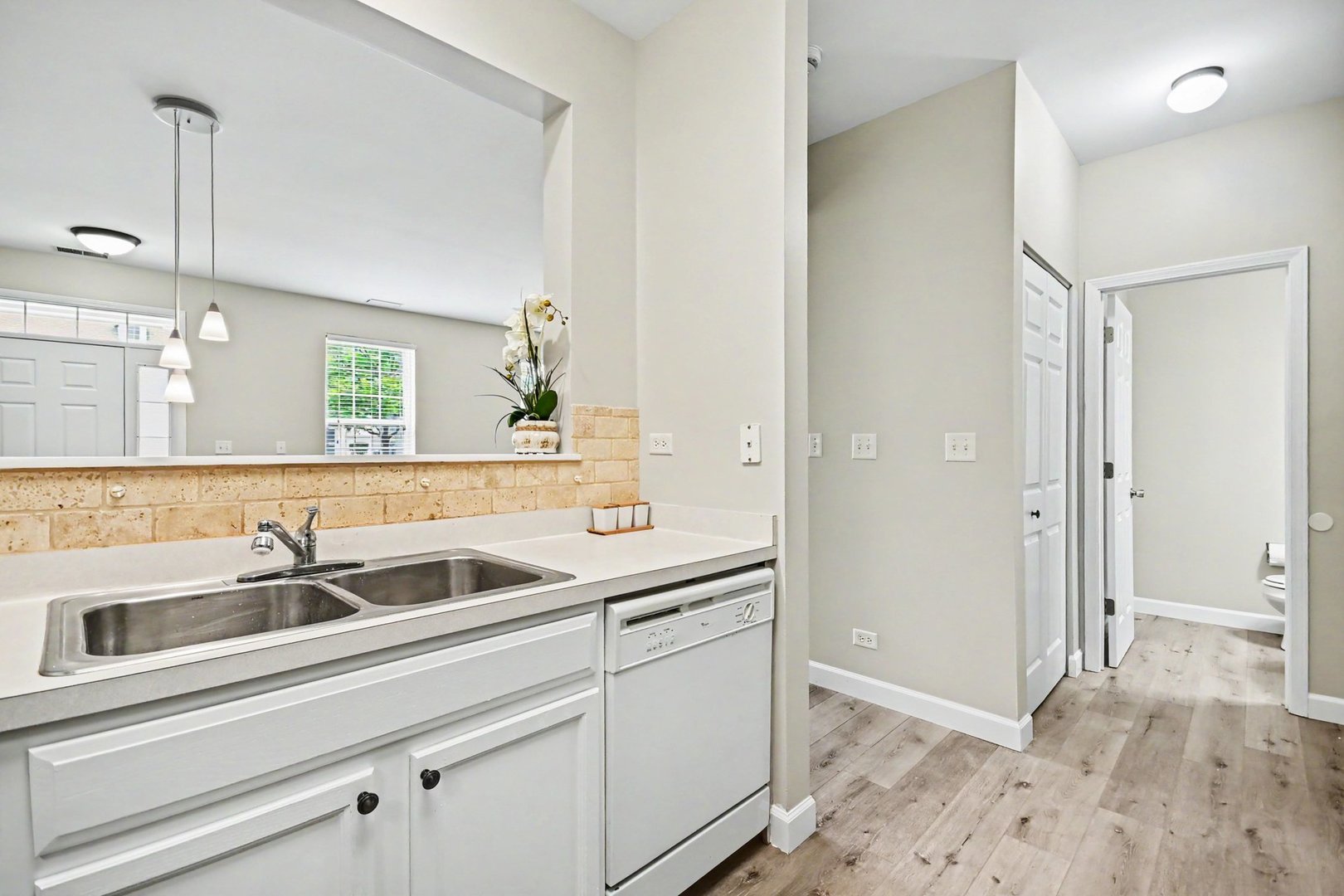 2531 Congress Avenue 2531 Property Photo 7