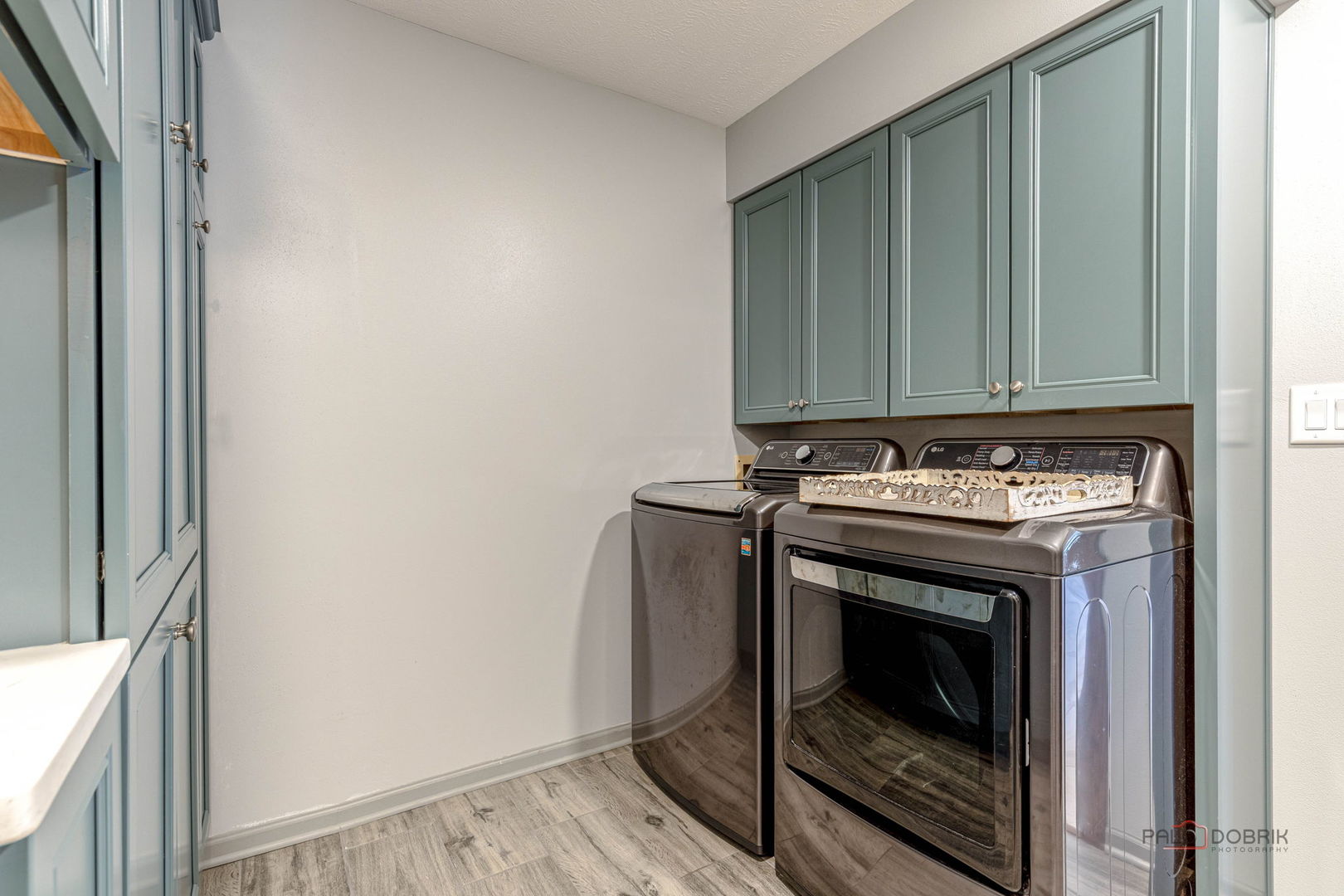 892 Tuneberg Drive Property Photo 17