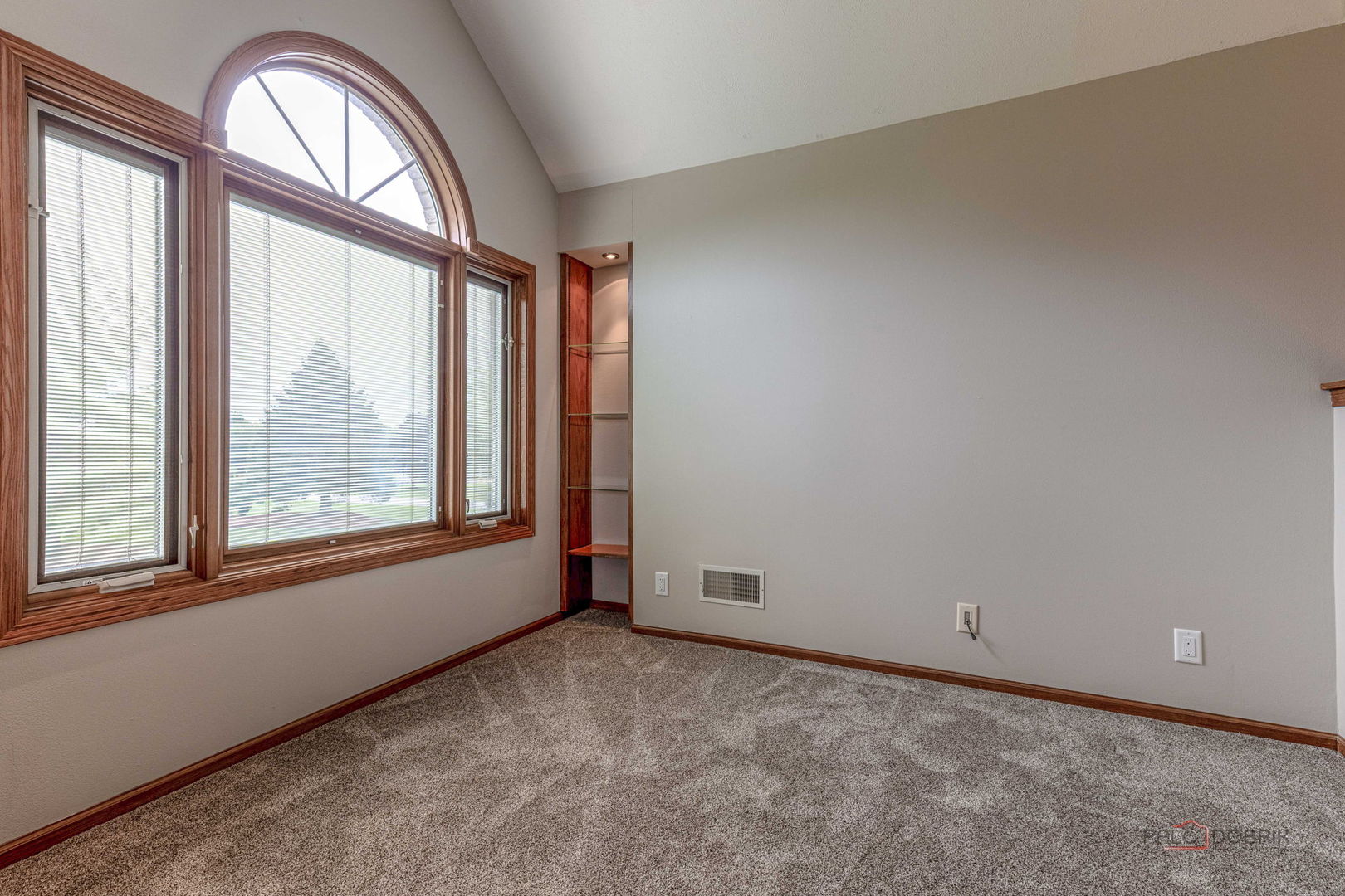 892 Tuneberg Drive Property Photo 22