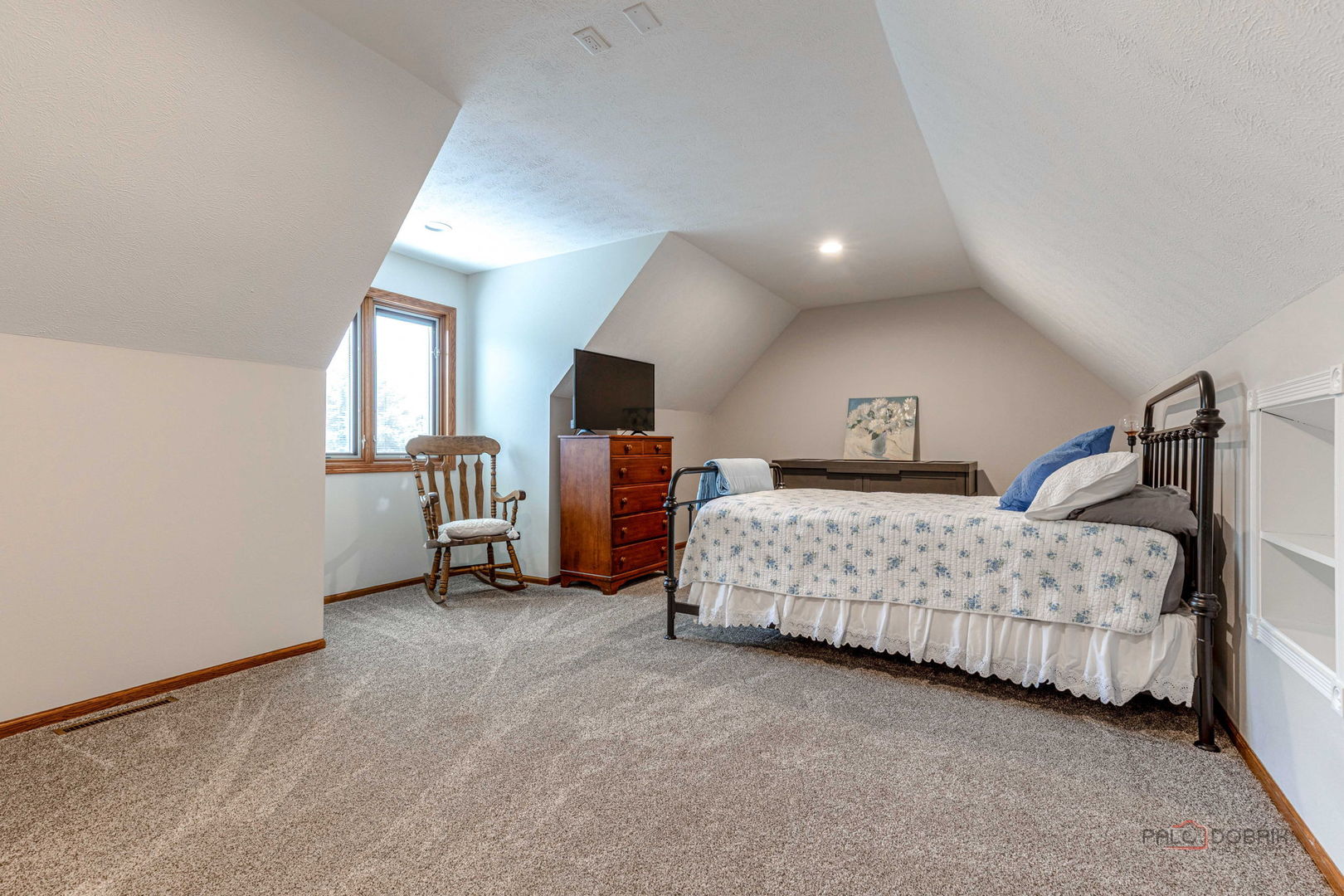 892 Tuneberg Drive Property Photo 27