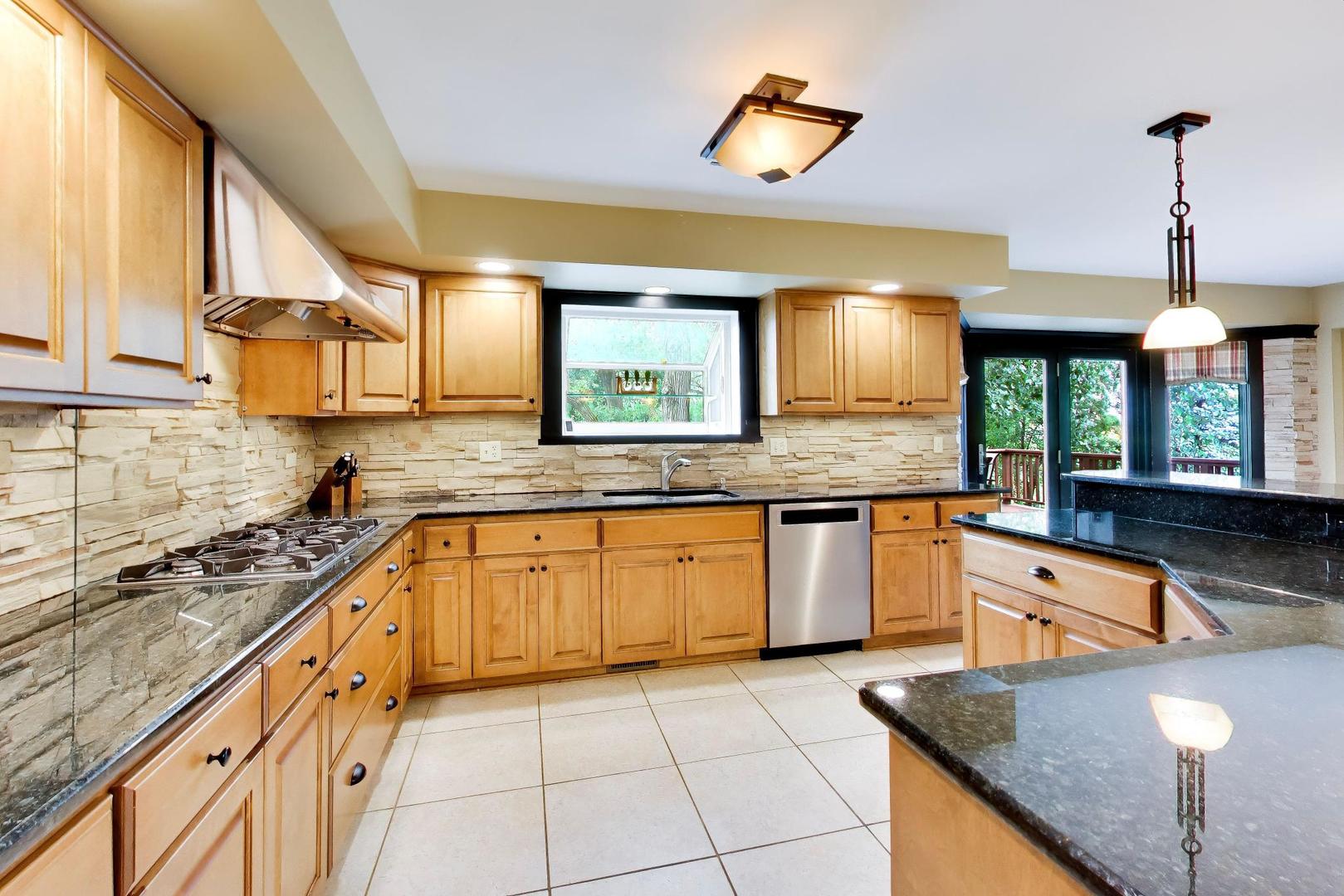 933 Spindletree Avenue Property Photo 7
