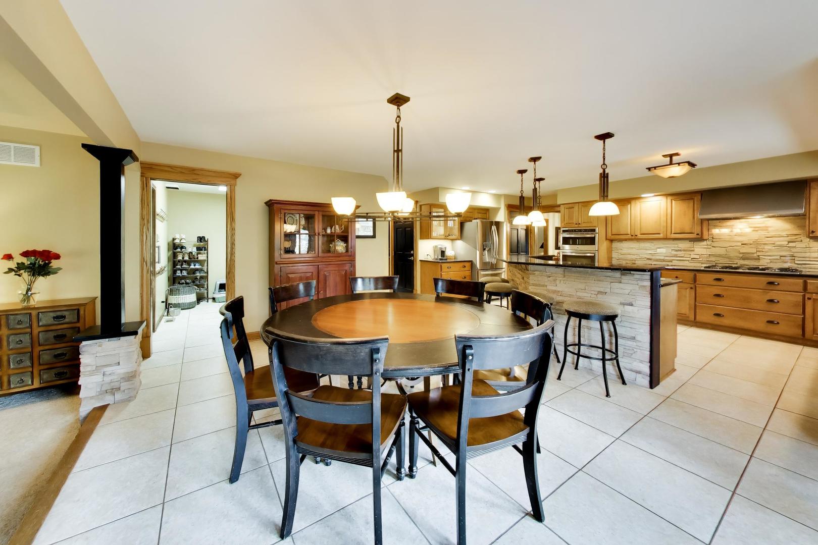 933 Spindletree Avenue Property Photo 11
