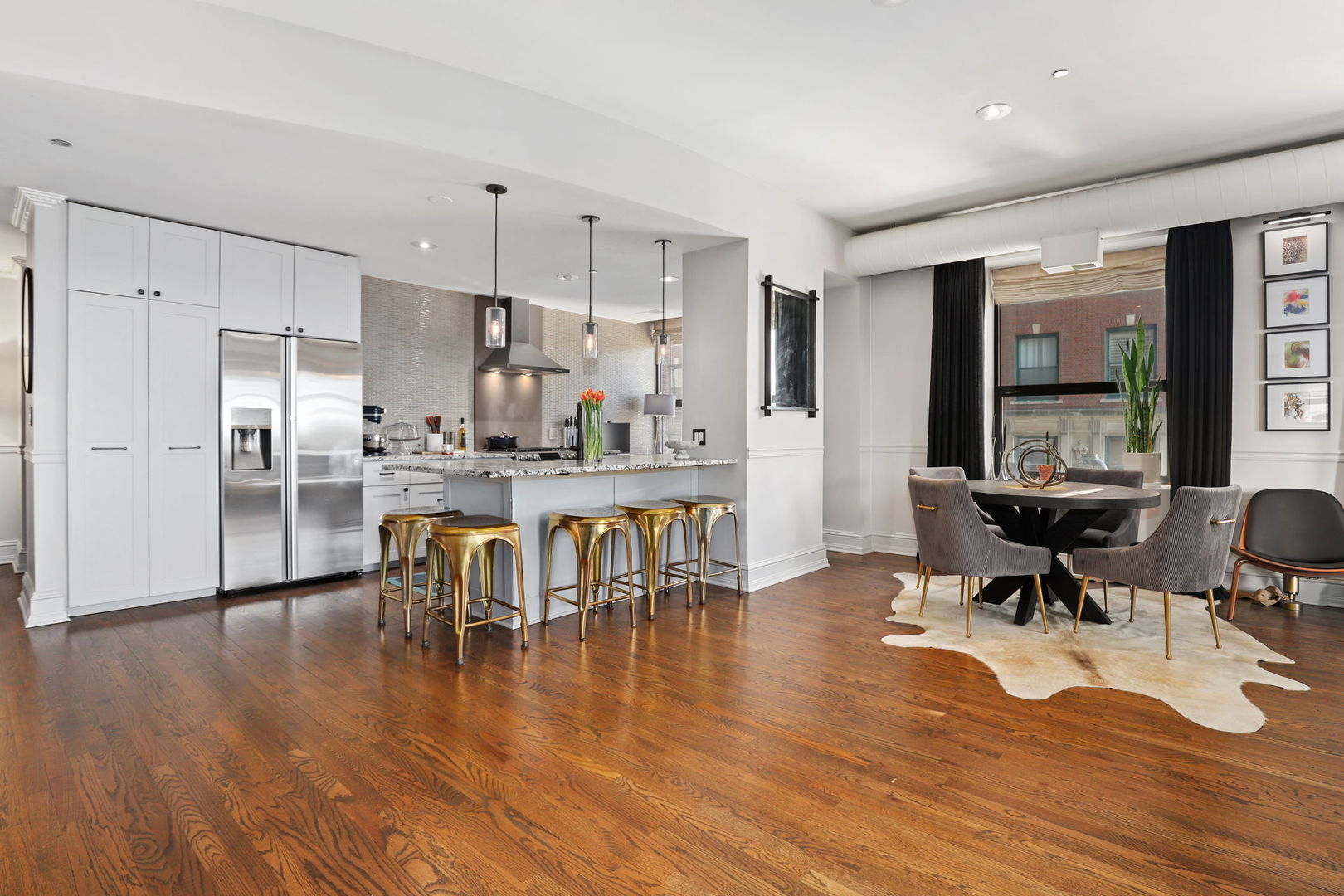 910 S Michigan Avenue 304 Property Photo 10