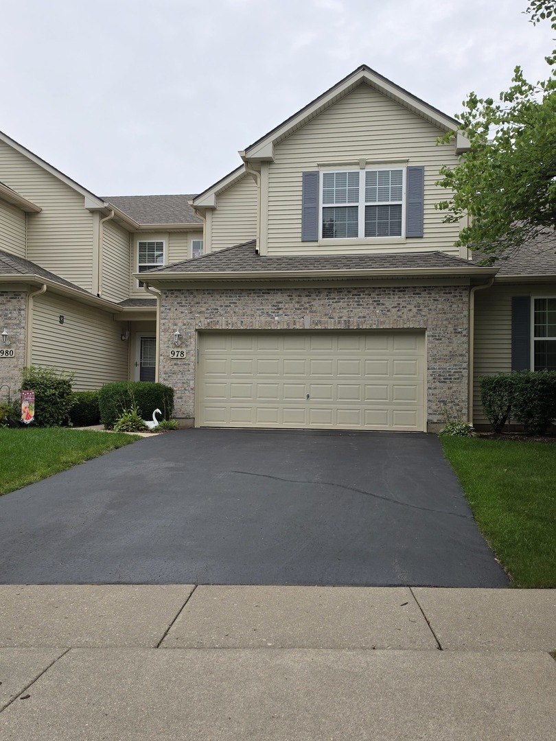 978 Oak Ridge Boulevard Property Photo 1