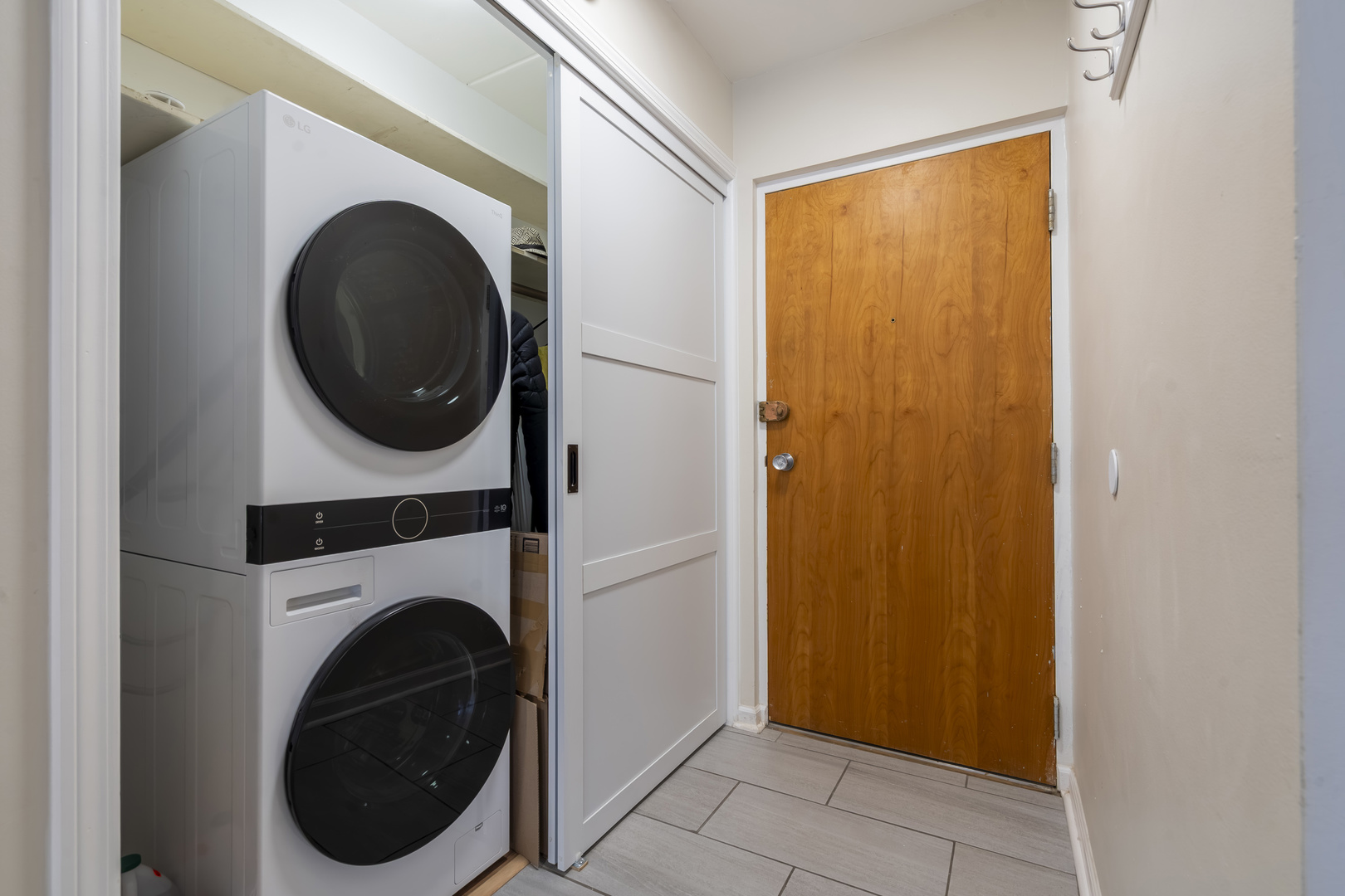 222 N Grove Avenue 2d Property Photo 14