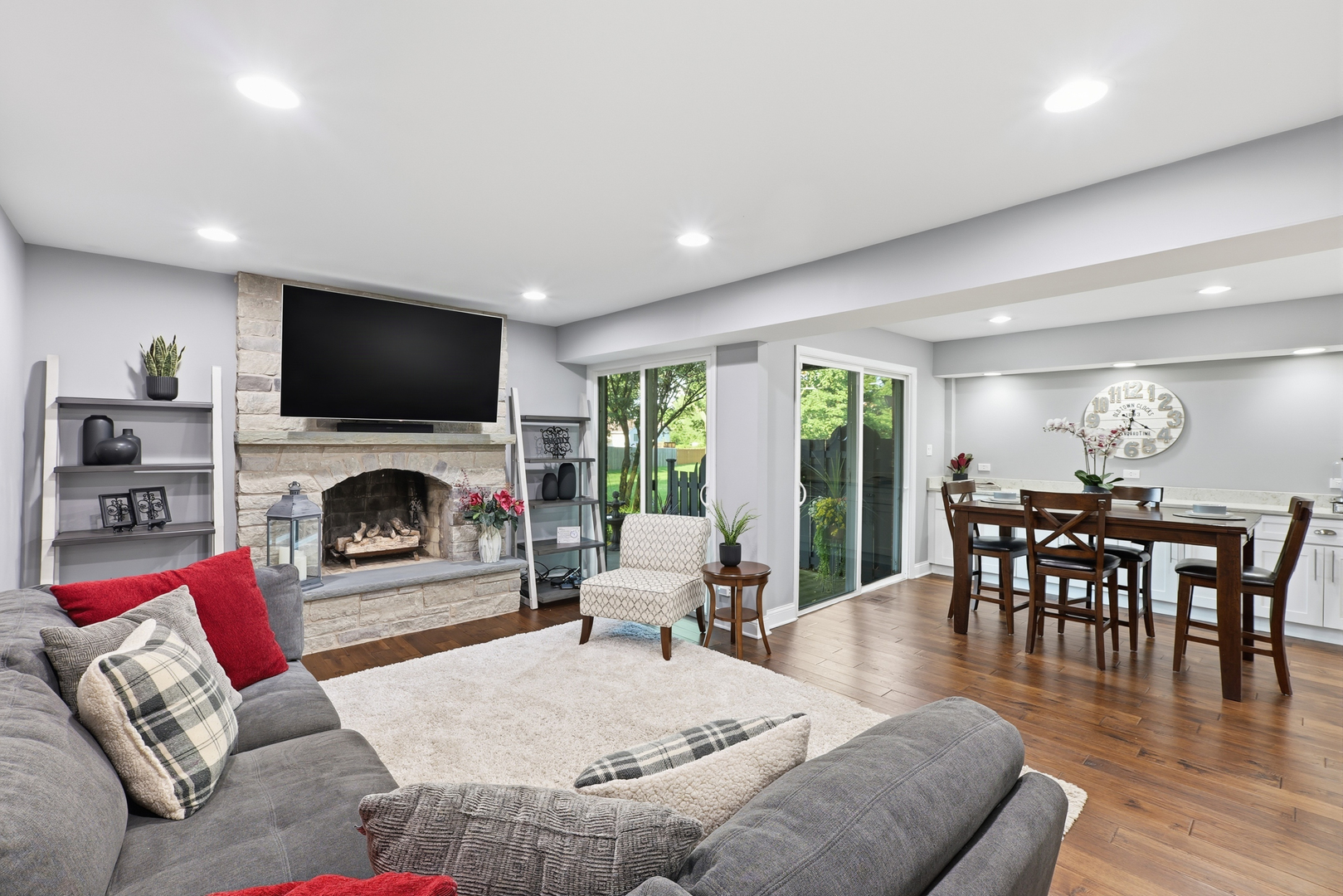1492 Circle Court Property Photo 4