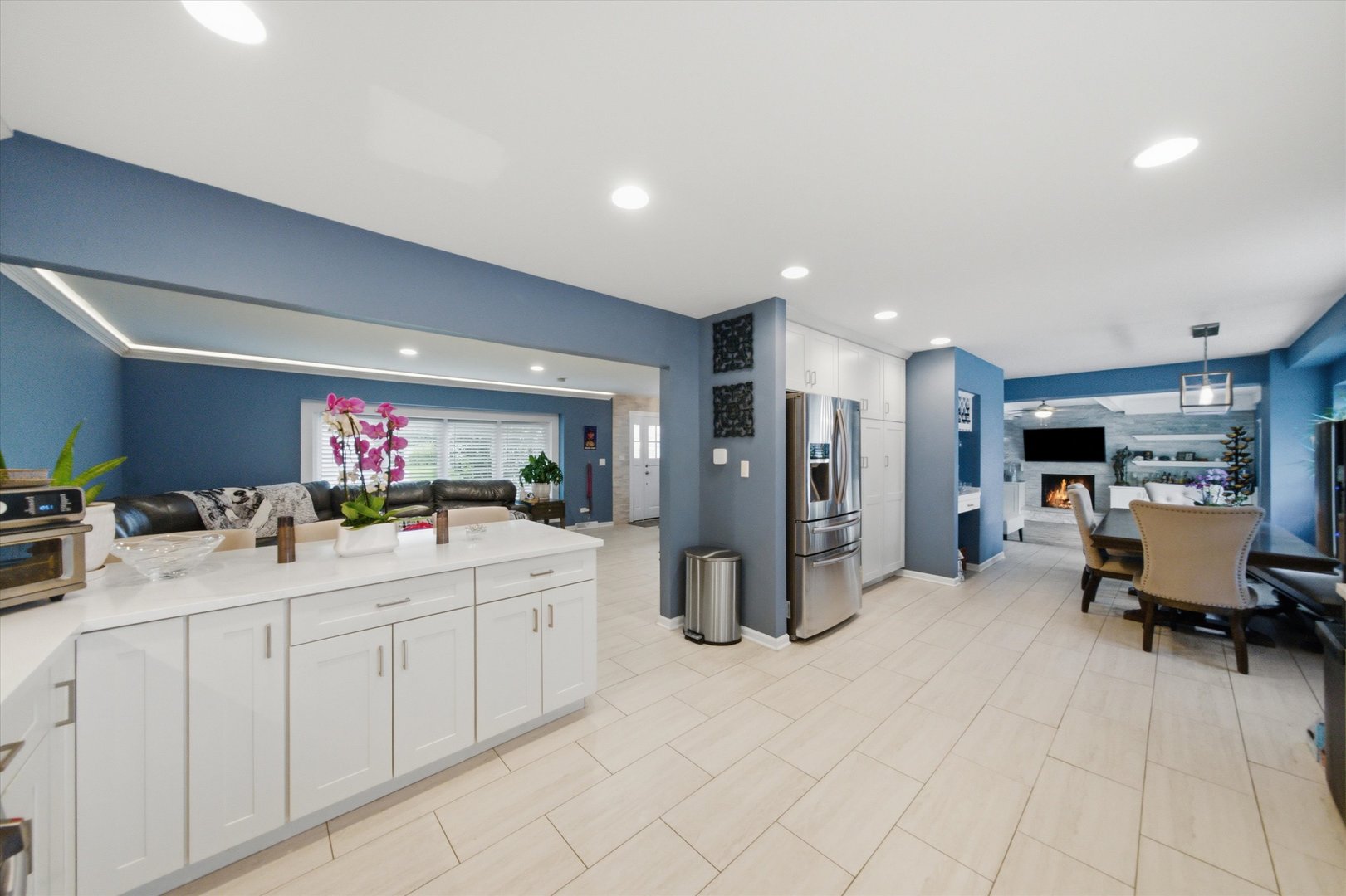 626 E Golf Road Property Photo 8