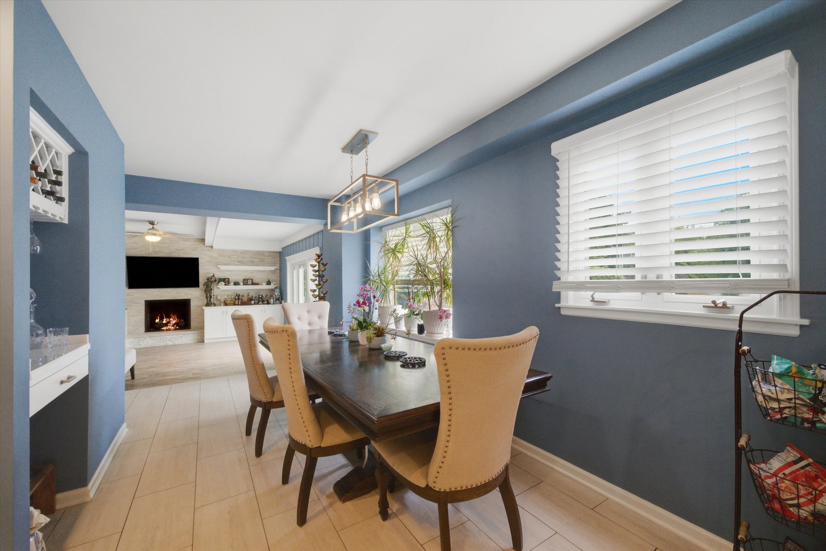 626 E Golf Road Property Photo 10