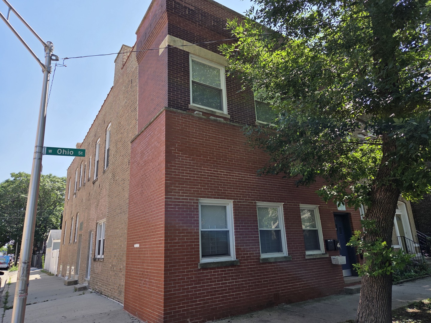 2333 W Ohio Street Property Photo 1